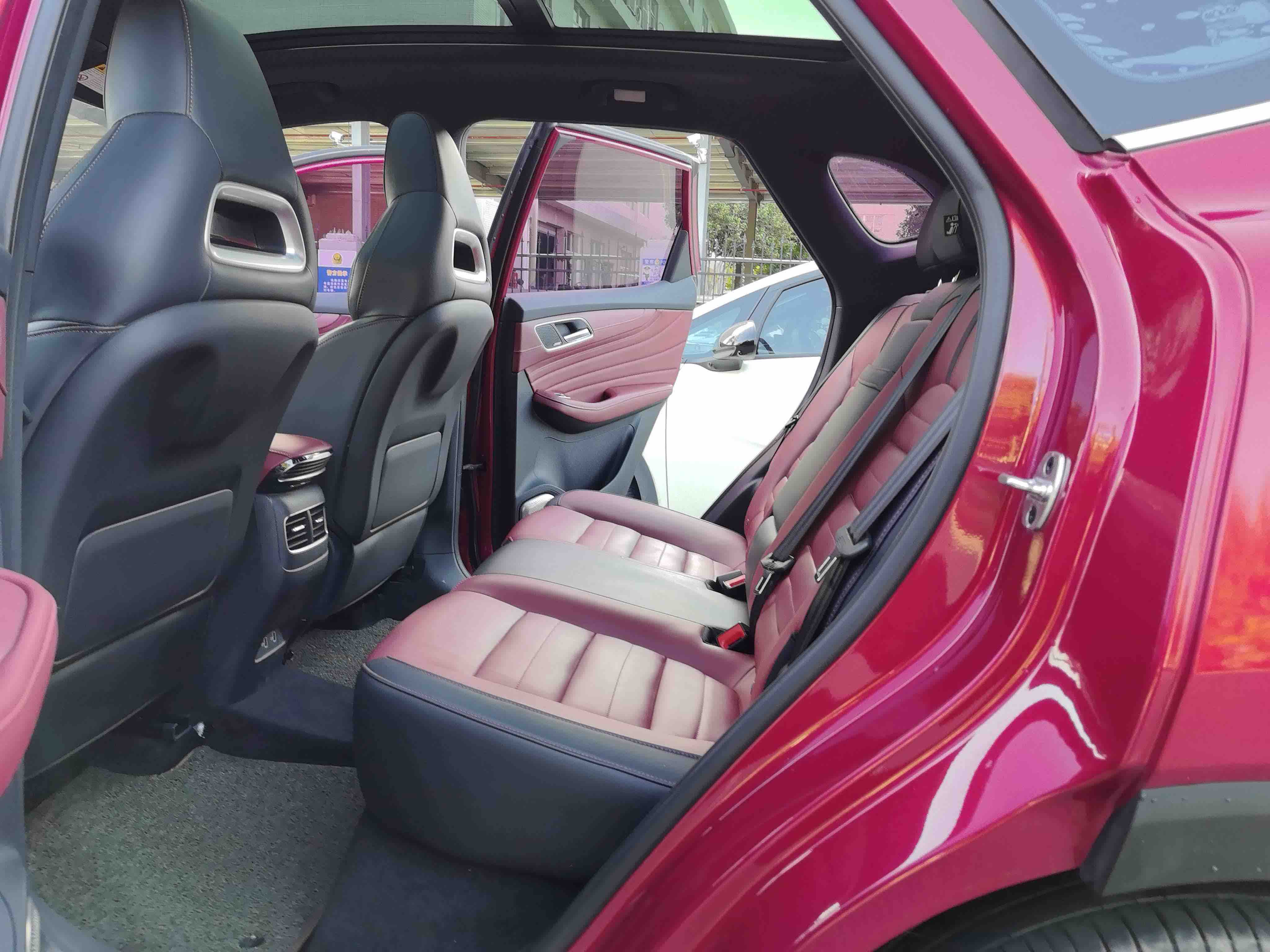 MG HS 2018 car image #8