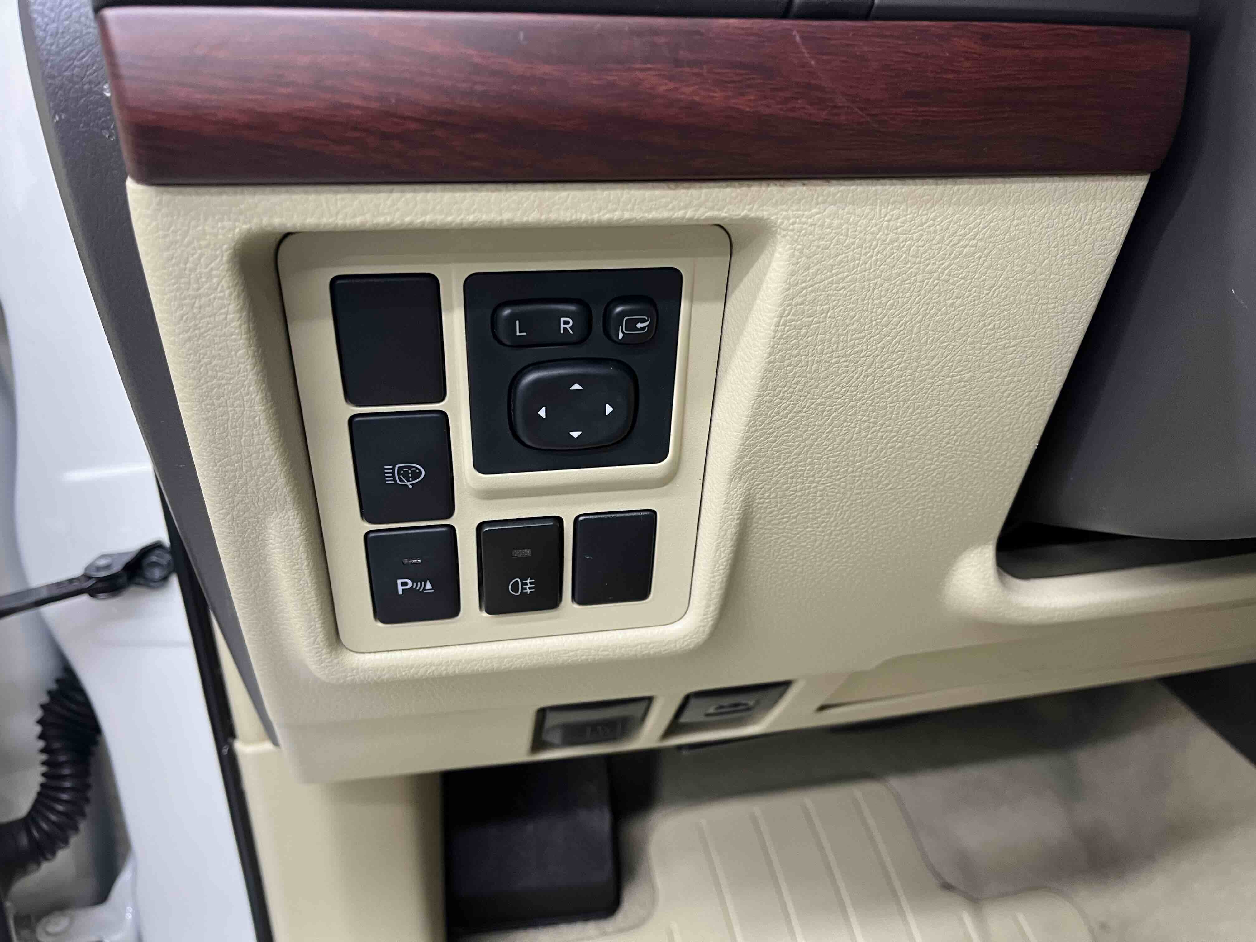 Toyota 2016 #8 Toyota 2016 car image #8