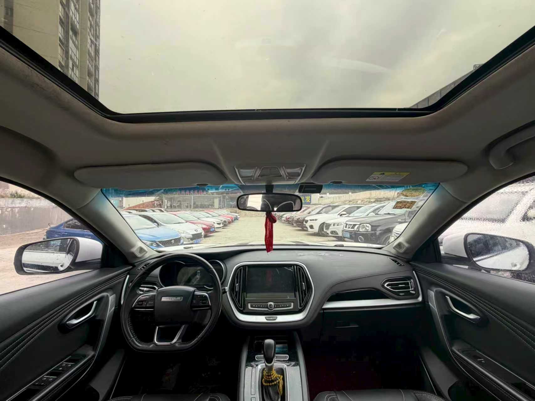X70 2019 #8 X70 2019 car image #8