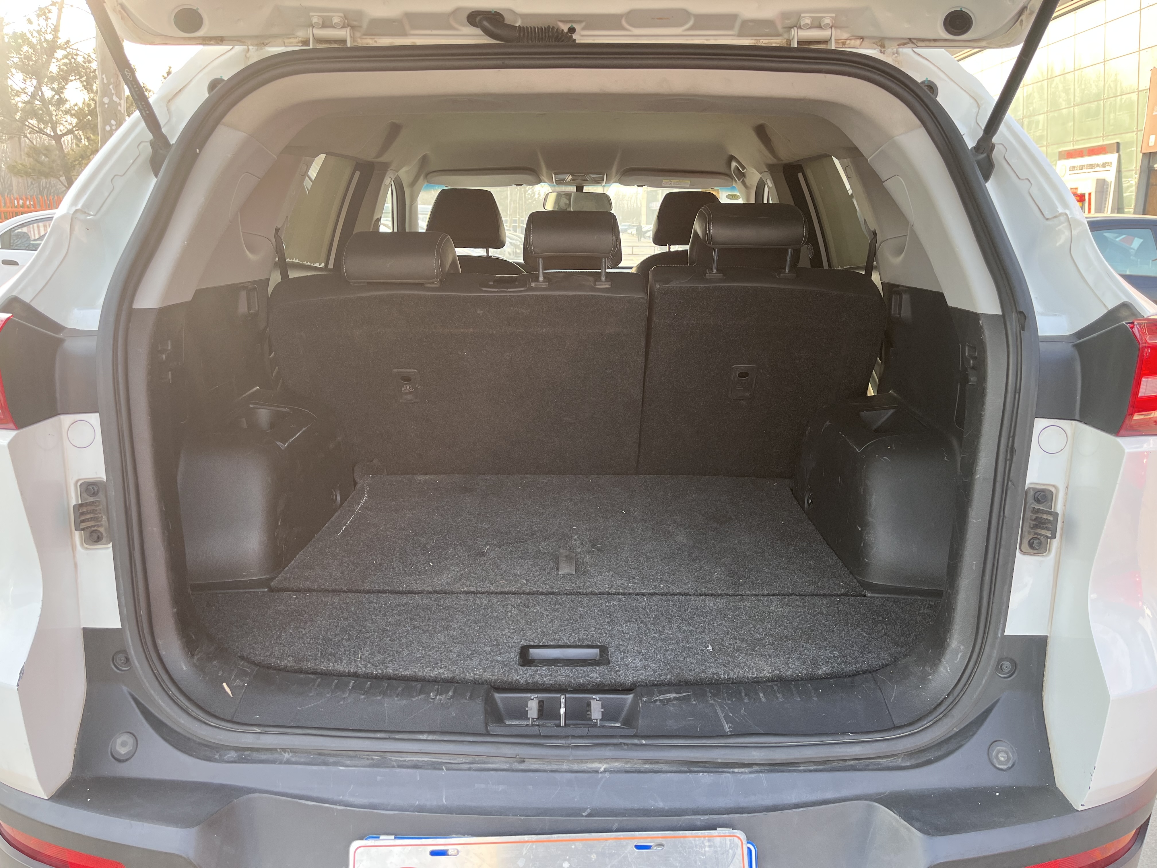 X70 2020 car image #8