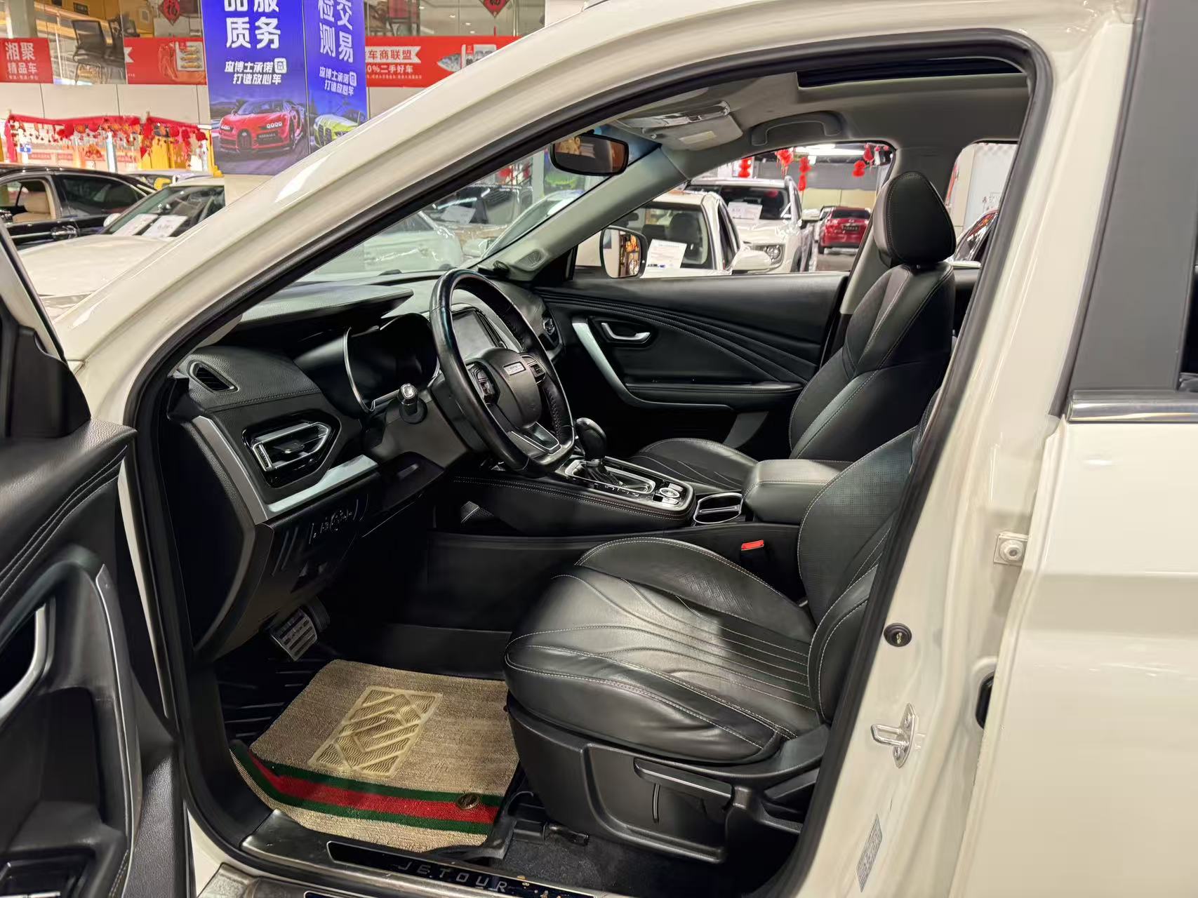 X70 2019 #8 X70 2019 car image #8