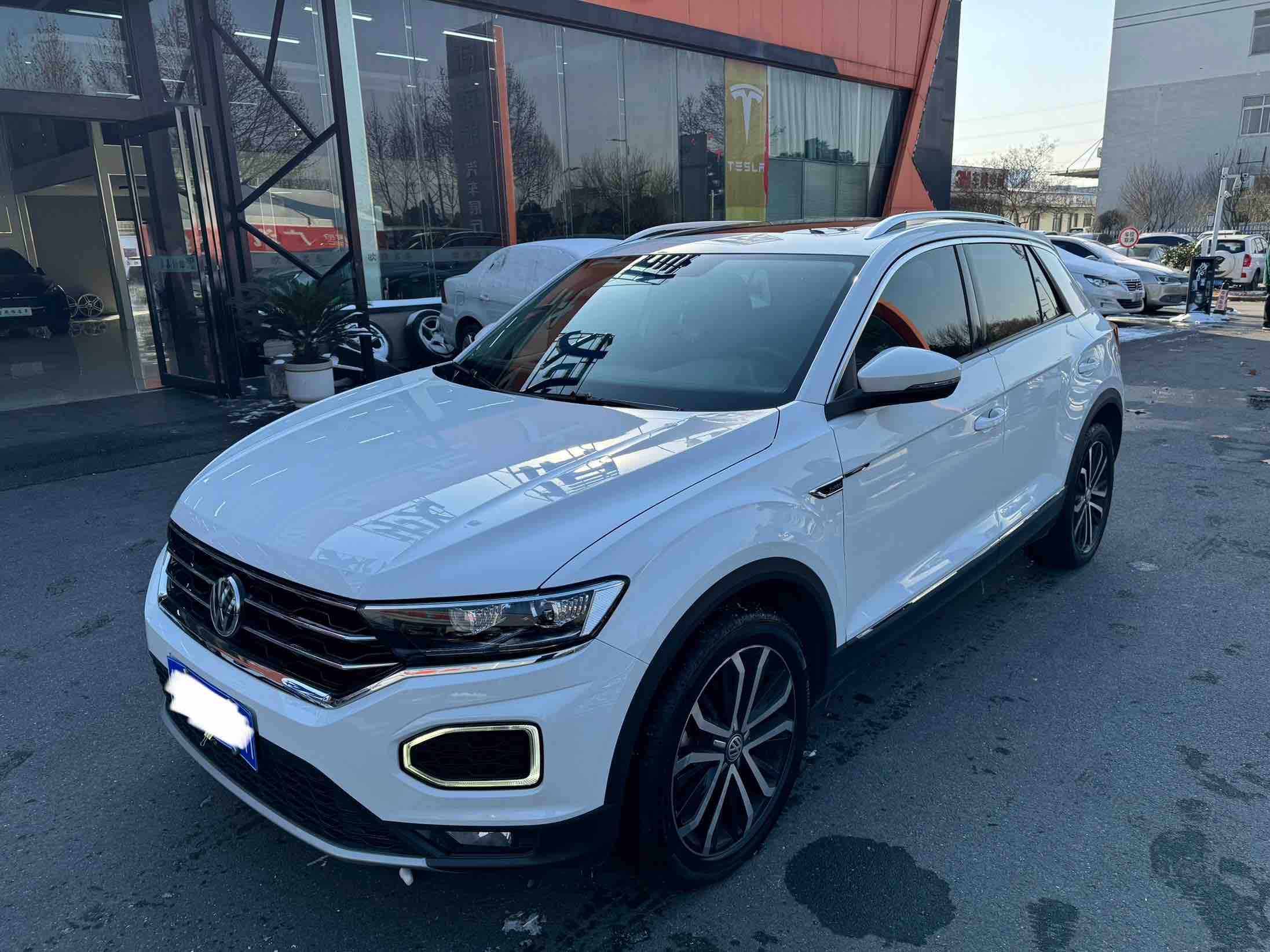 Volkswagen T-Roc 2019 car image #8