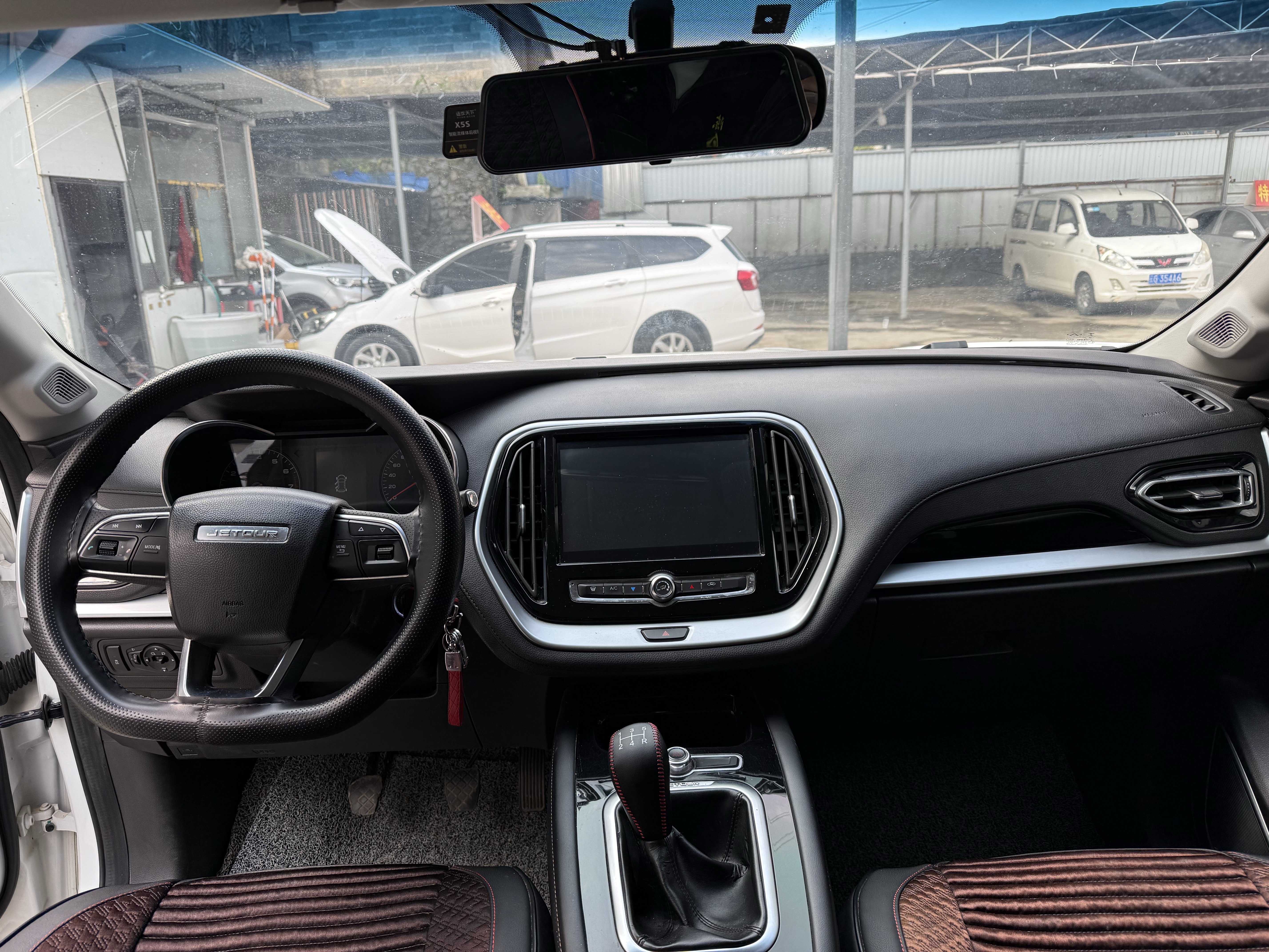 X70 2018 #8 X70 2018 car image #8