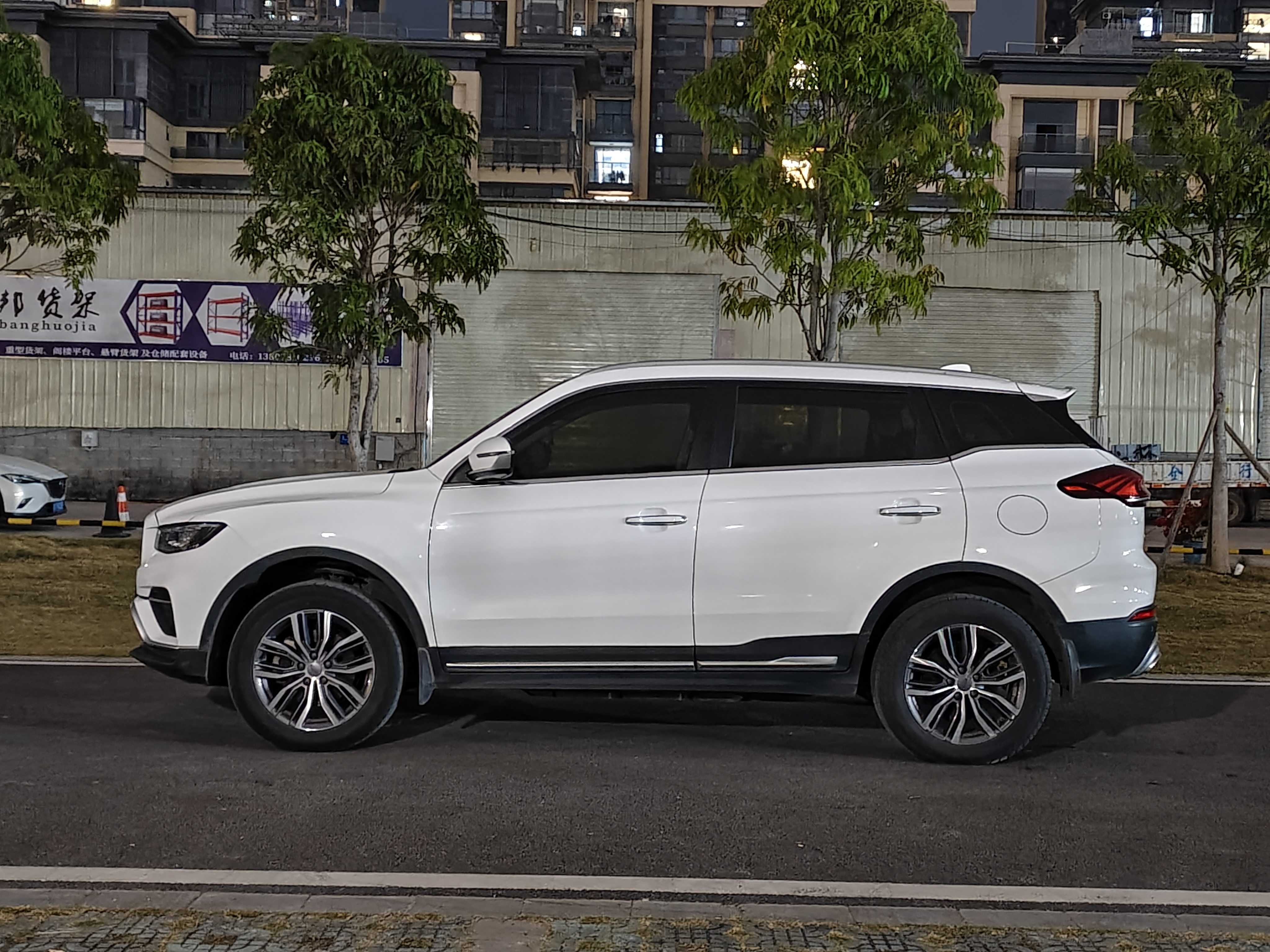 GEELY Boyue 2020 car image #8