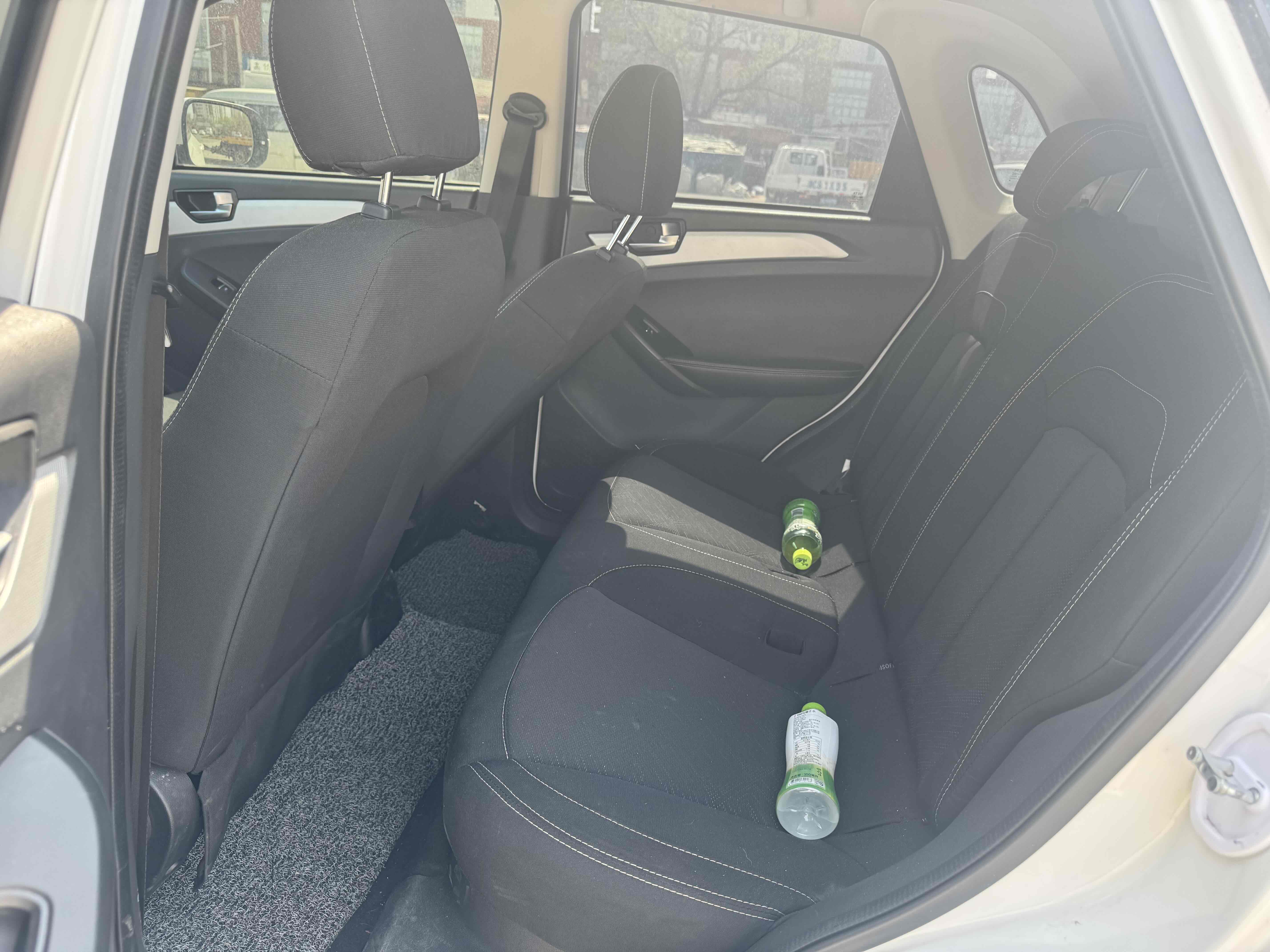 哪吒汽车 哪吒N01 2020 #8 哪吒汽车 哪吒N01 2020 汽车图片 #8