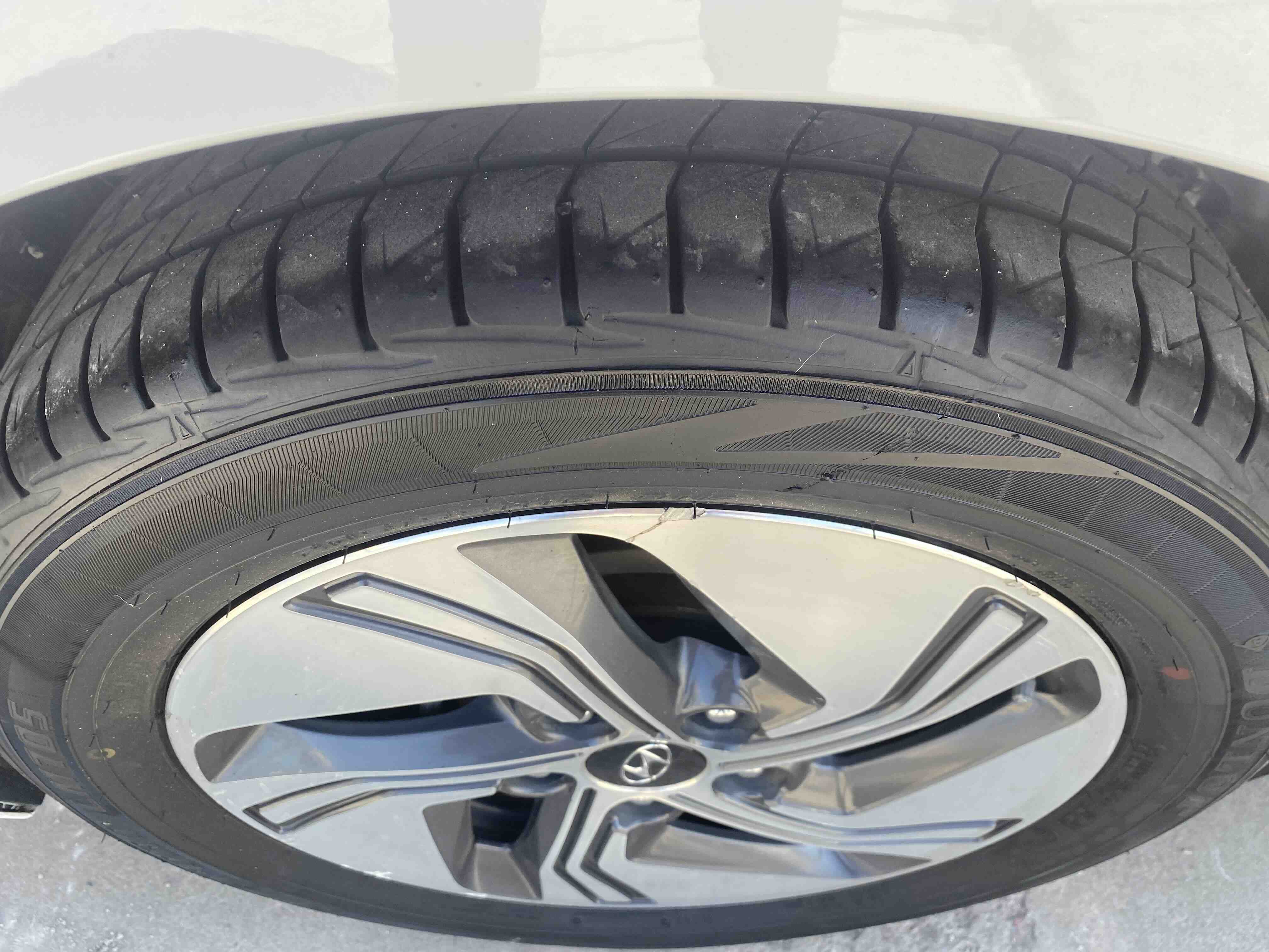 Hyundai Elantra AD PHEV 2021 image de voiture #8