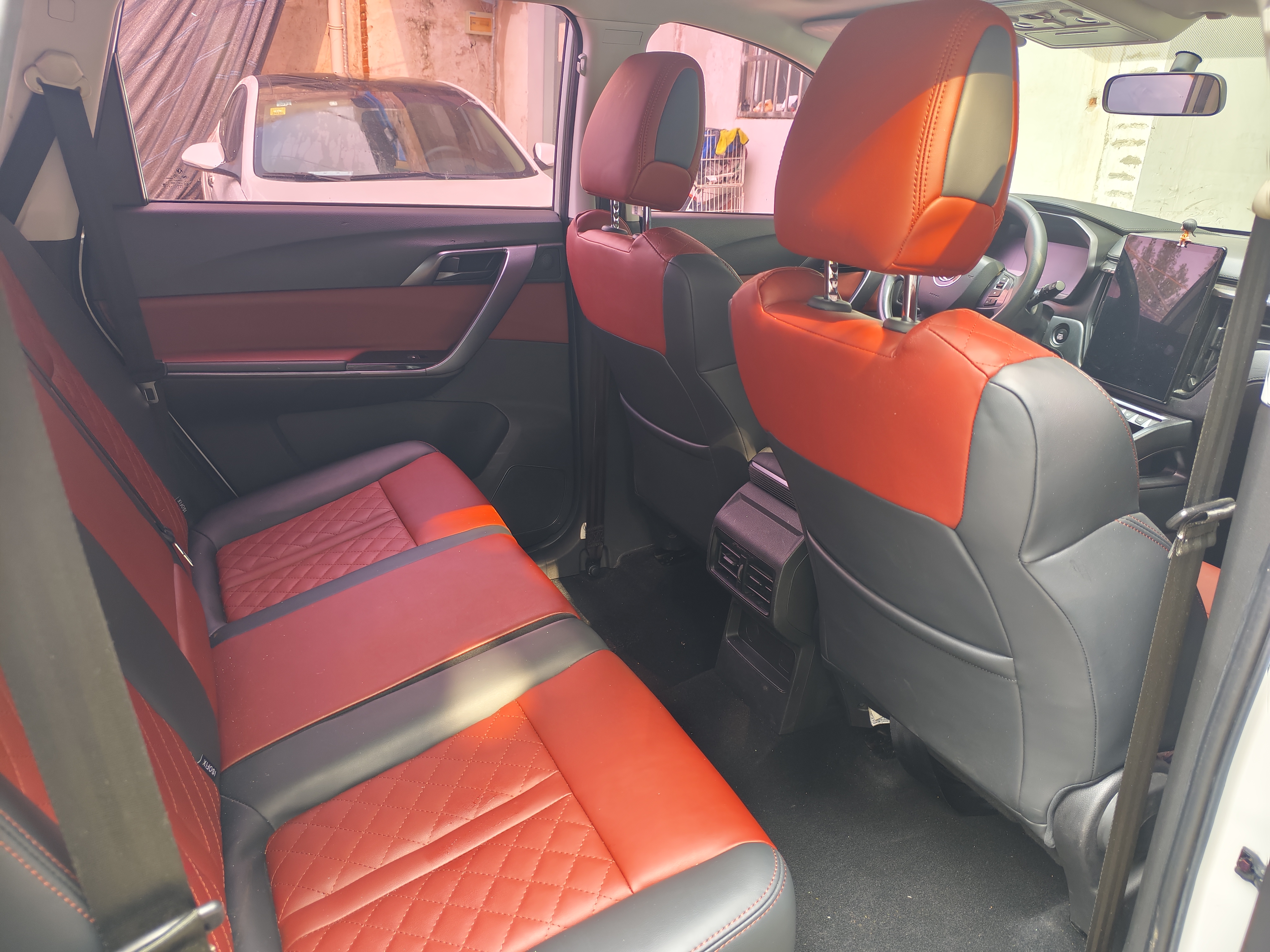 Forthing T5 L 2020 #8 Forthing T5 L 2020 car image #8