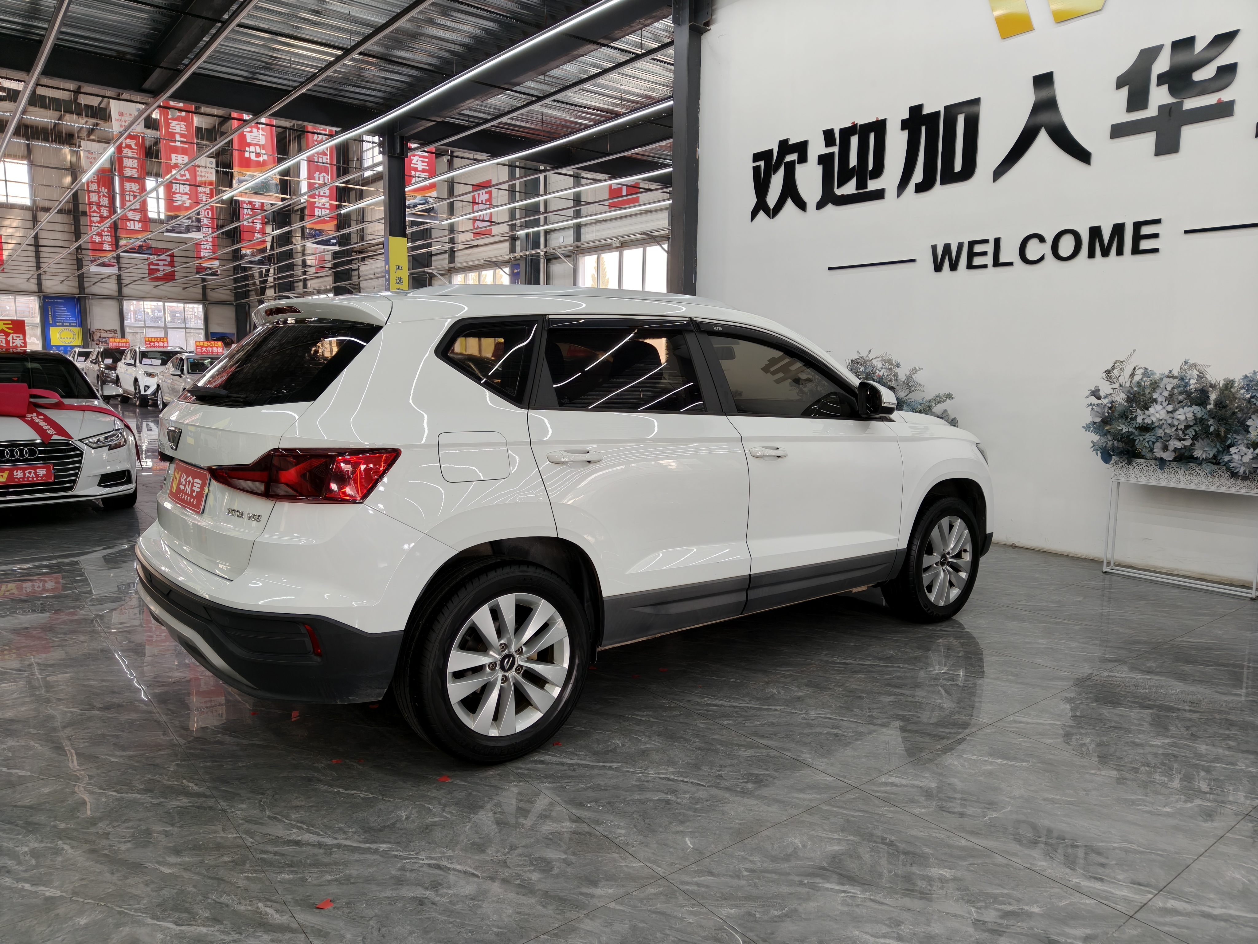 VS5 2019 car image #8
