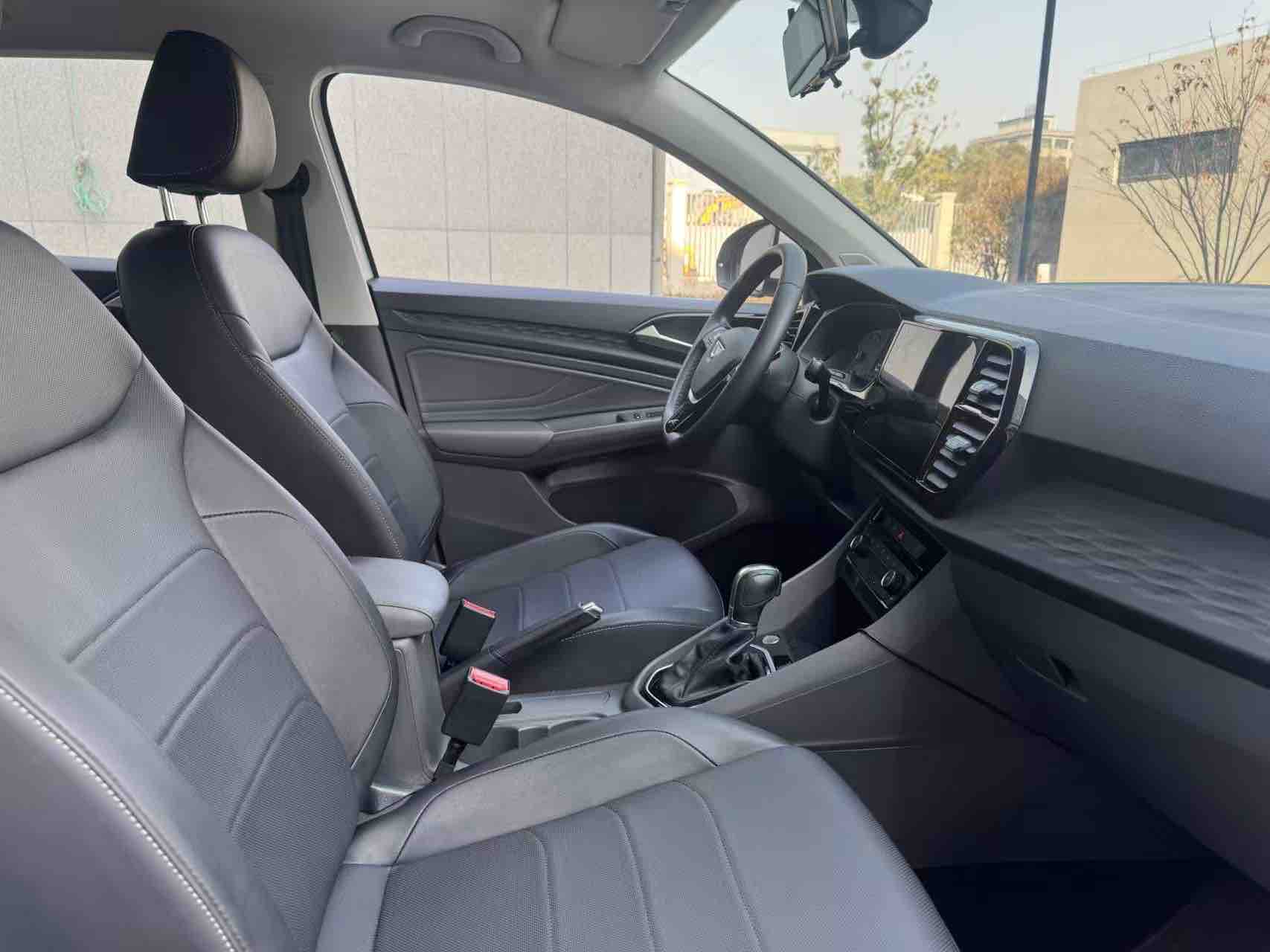 VS5 2020 car image #8