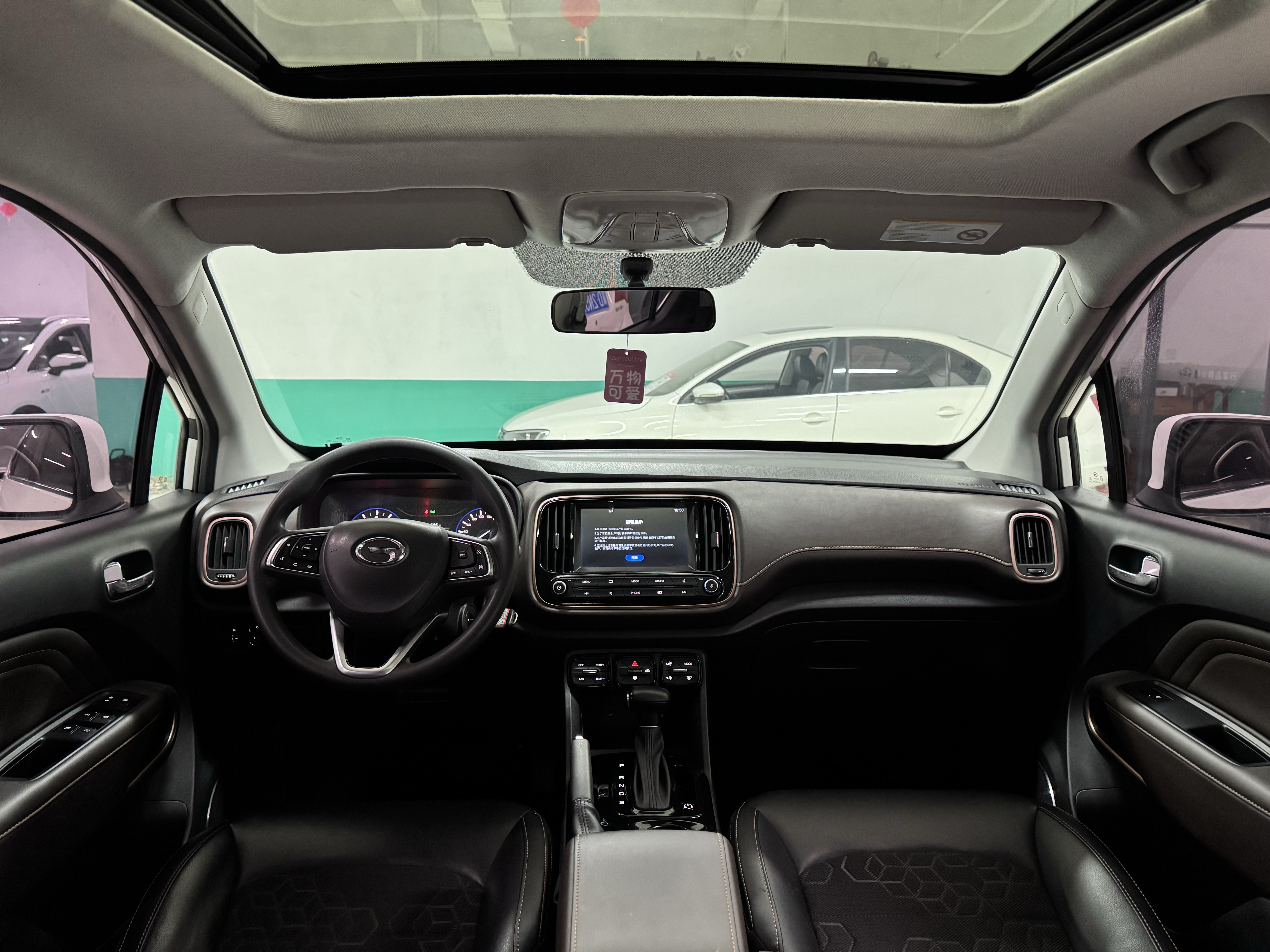 GAC Trumpchi GS3 2018 #8 GAC Trumpchi GS3 2018 car image #8