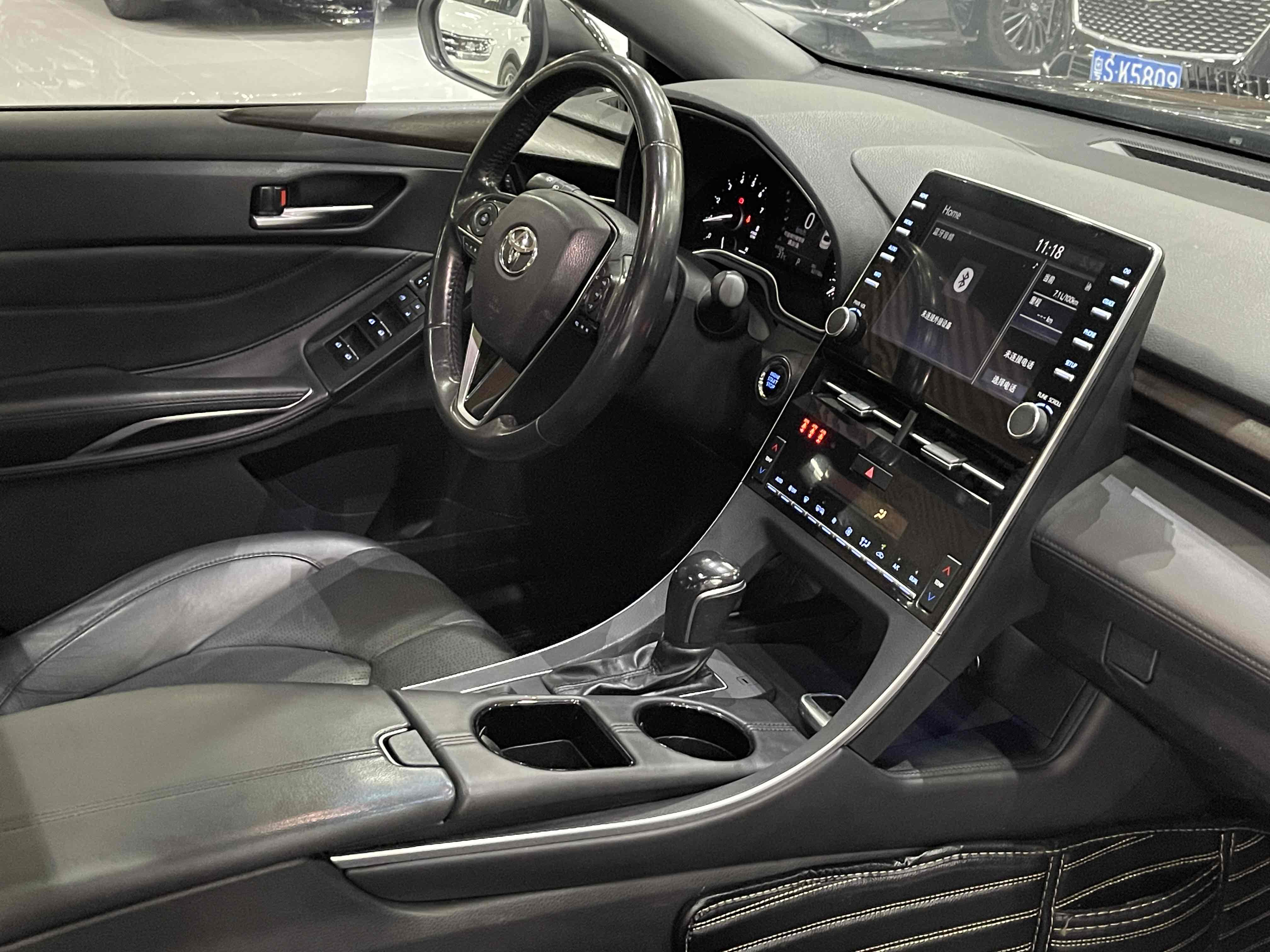 Toyota Avalon 2020 car image #8