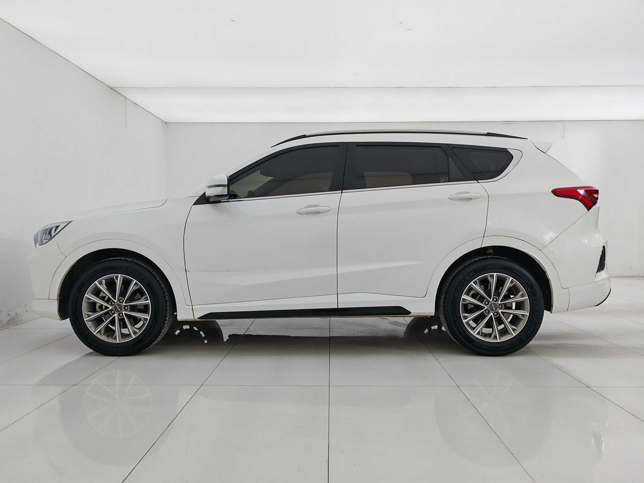X70 2020 #8 X70 2020 car image #8