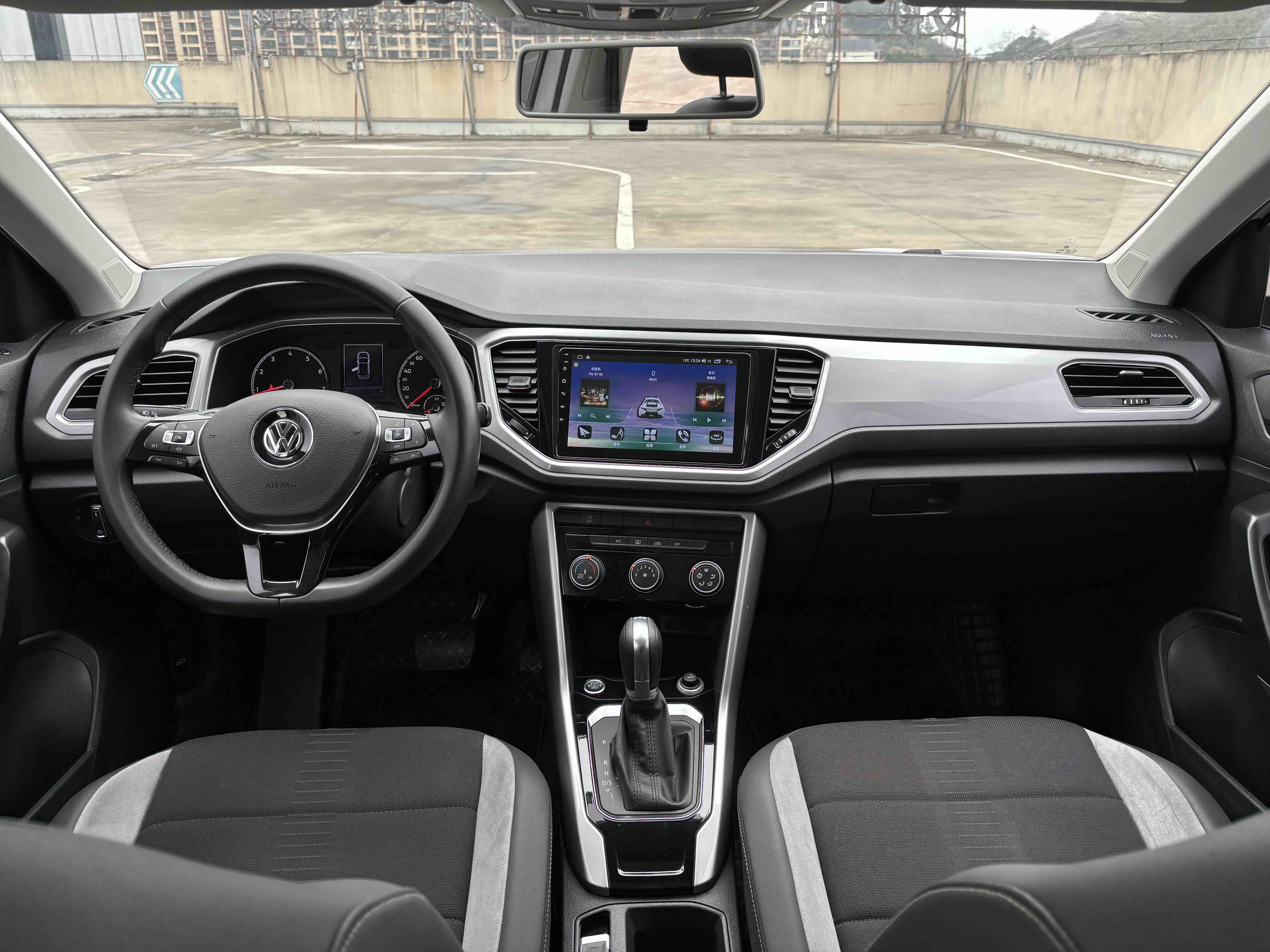 Volkswagen T-Roc 2020 #8 Volkswagen T-Roc 2020 car image #8