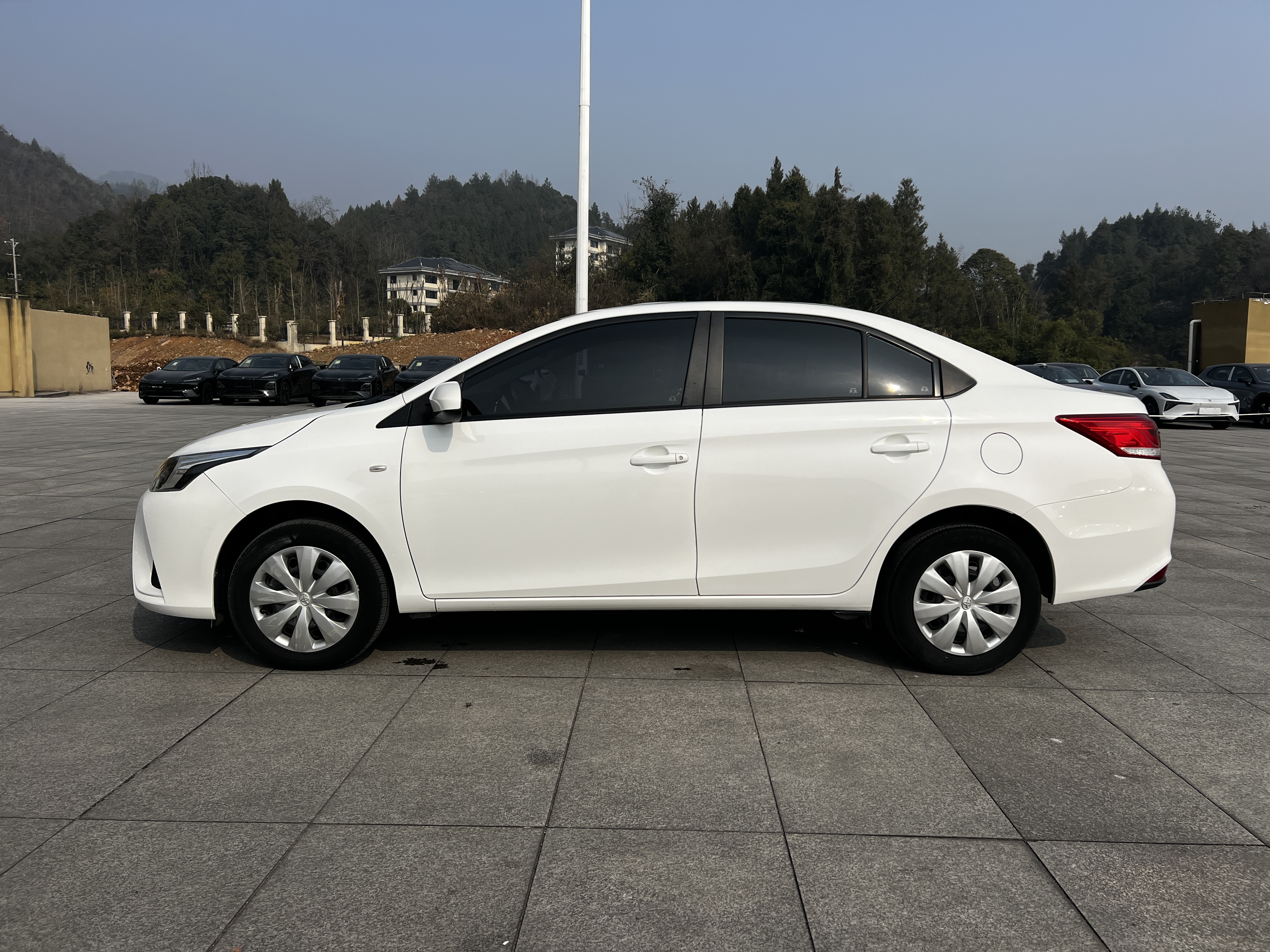 Toyota Yaris L Zhixiang 2020 صورة سيارة #8