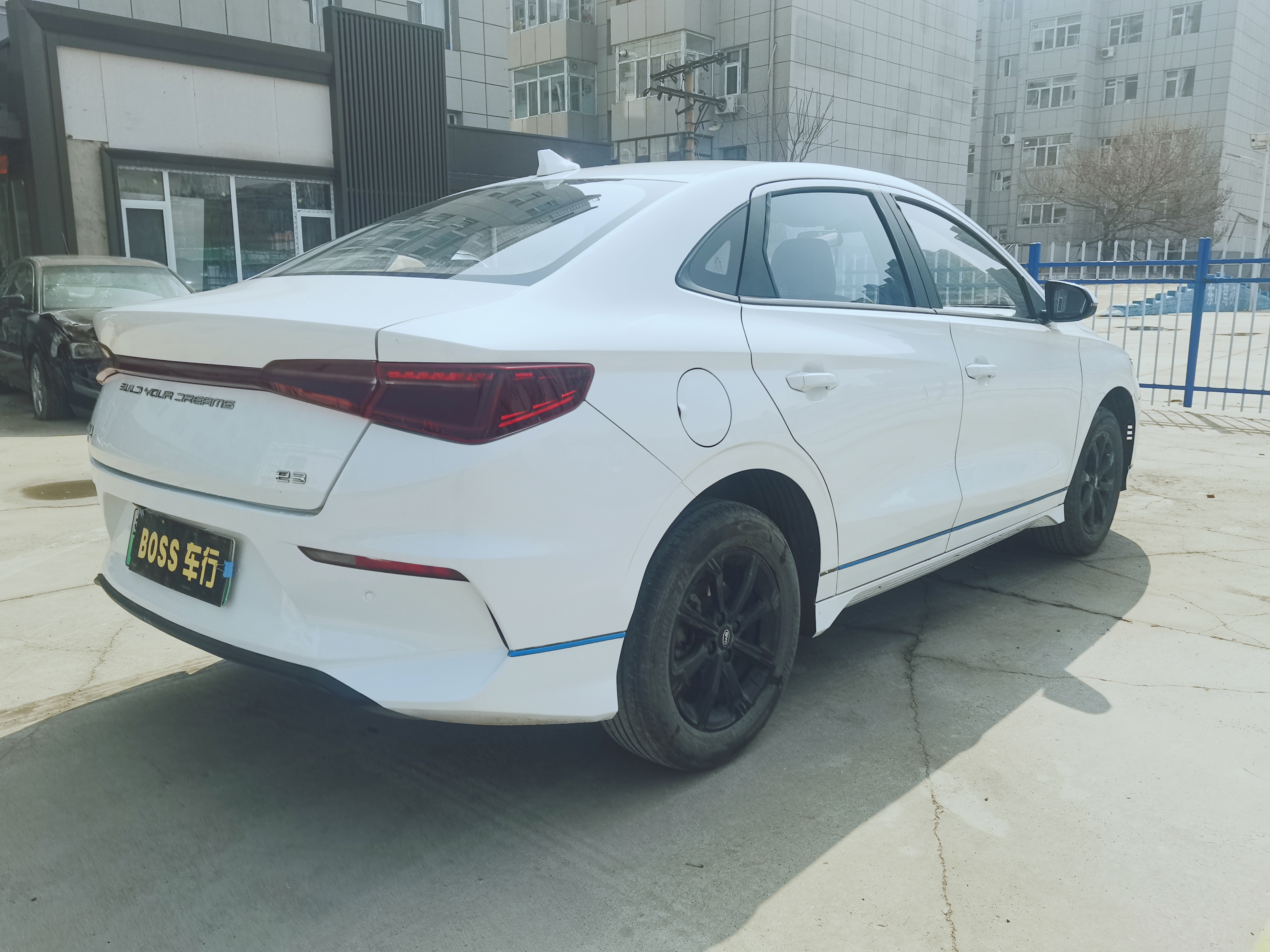 BYD e3 2020 #8 BYD e3 2020 car image #8