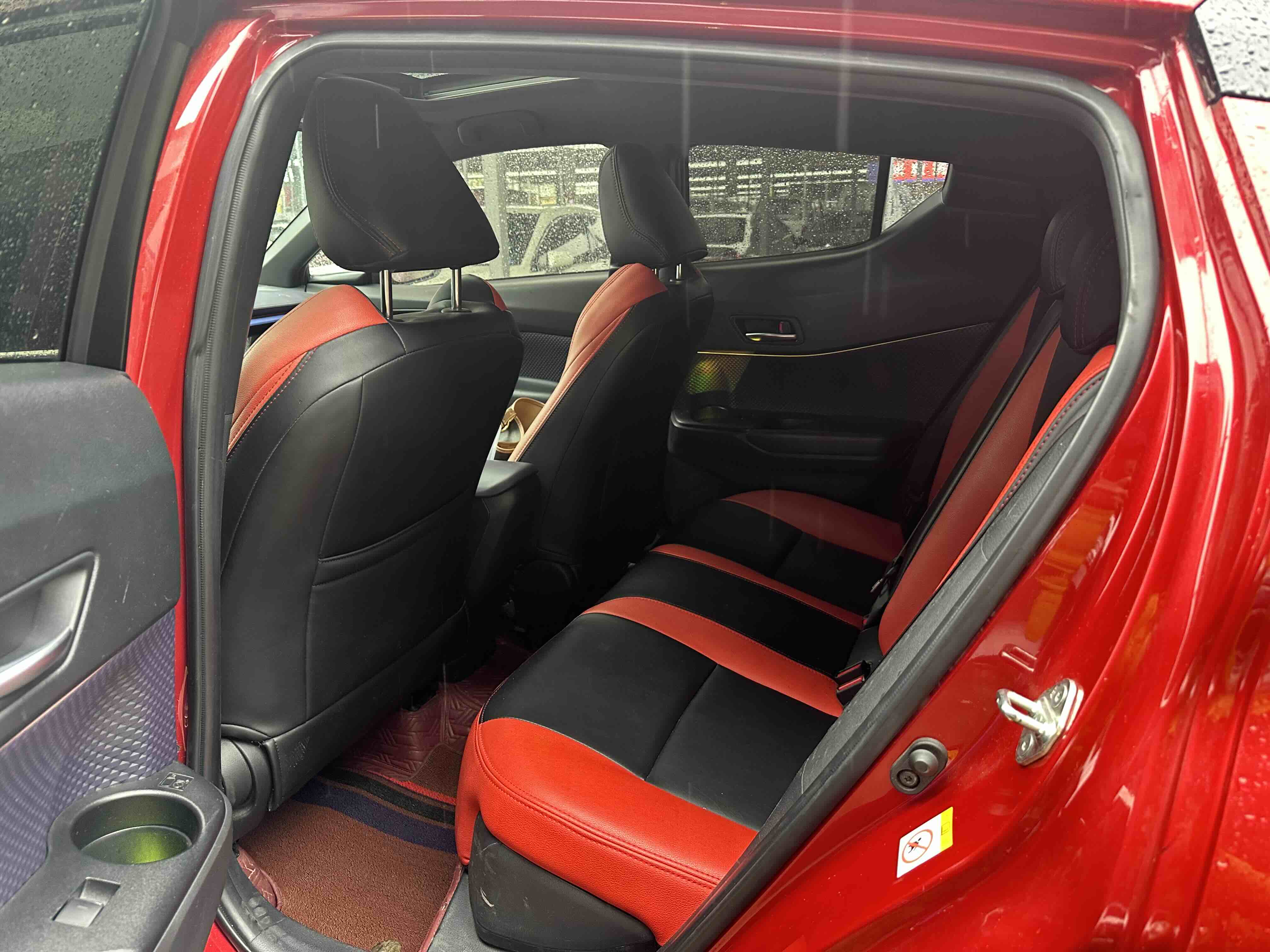 Toyota C-HR 2019 #8 Toyota C-HR 2019 car image #8