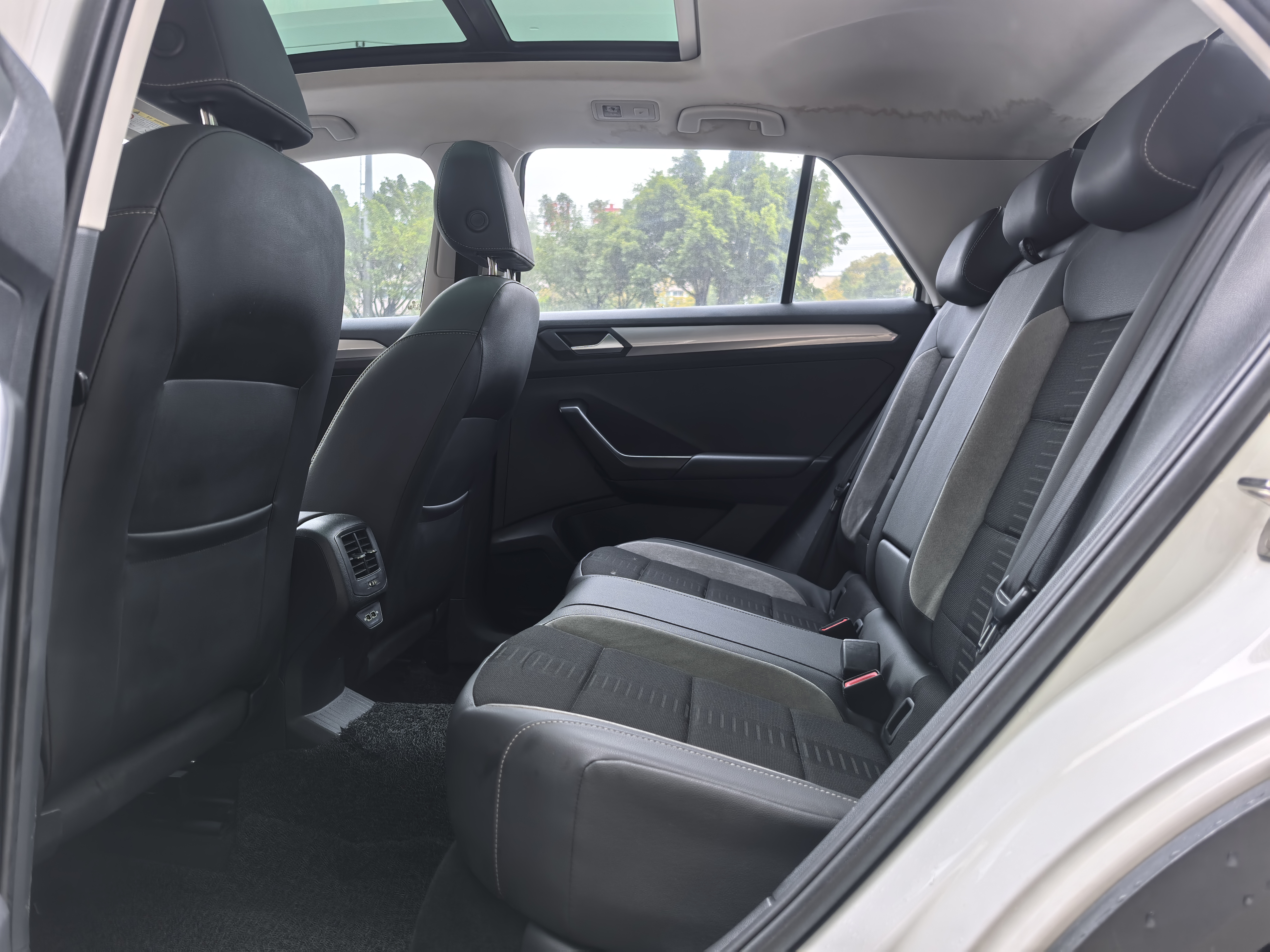 T-Roc 2020 car image #8