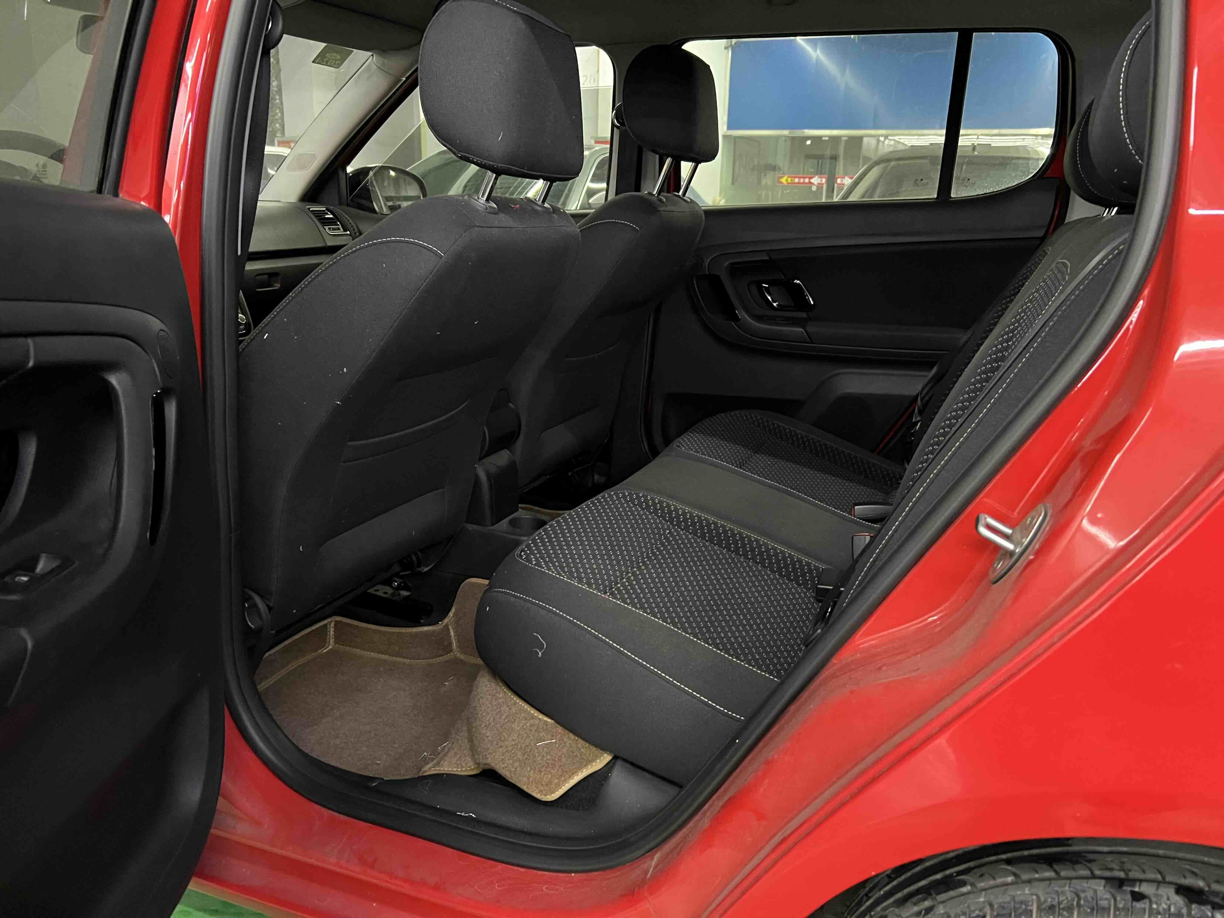 Skoda Fabia 2014 car image #8