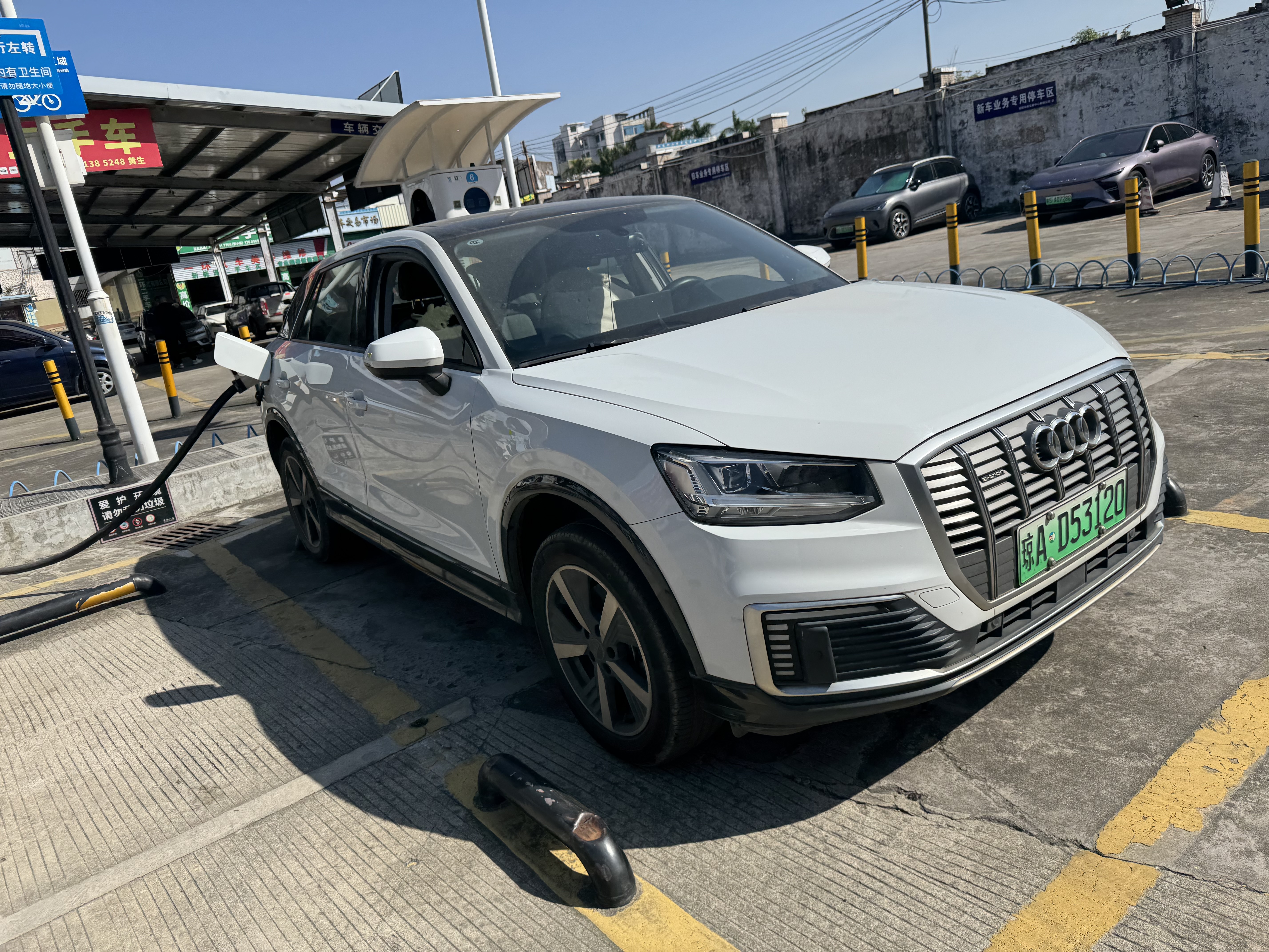 Audi Q2L e-tron 2020 #8 Audi Q2L e-tron 2020 imagen de coche #8