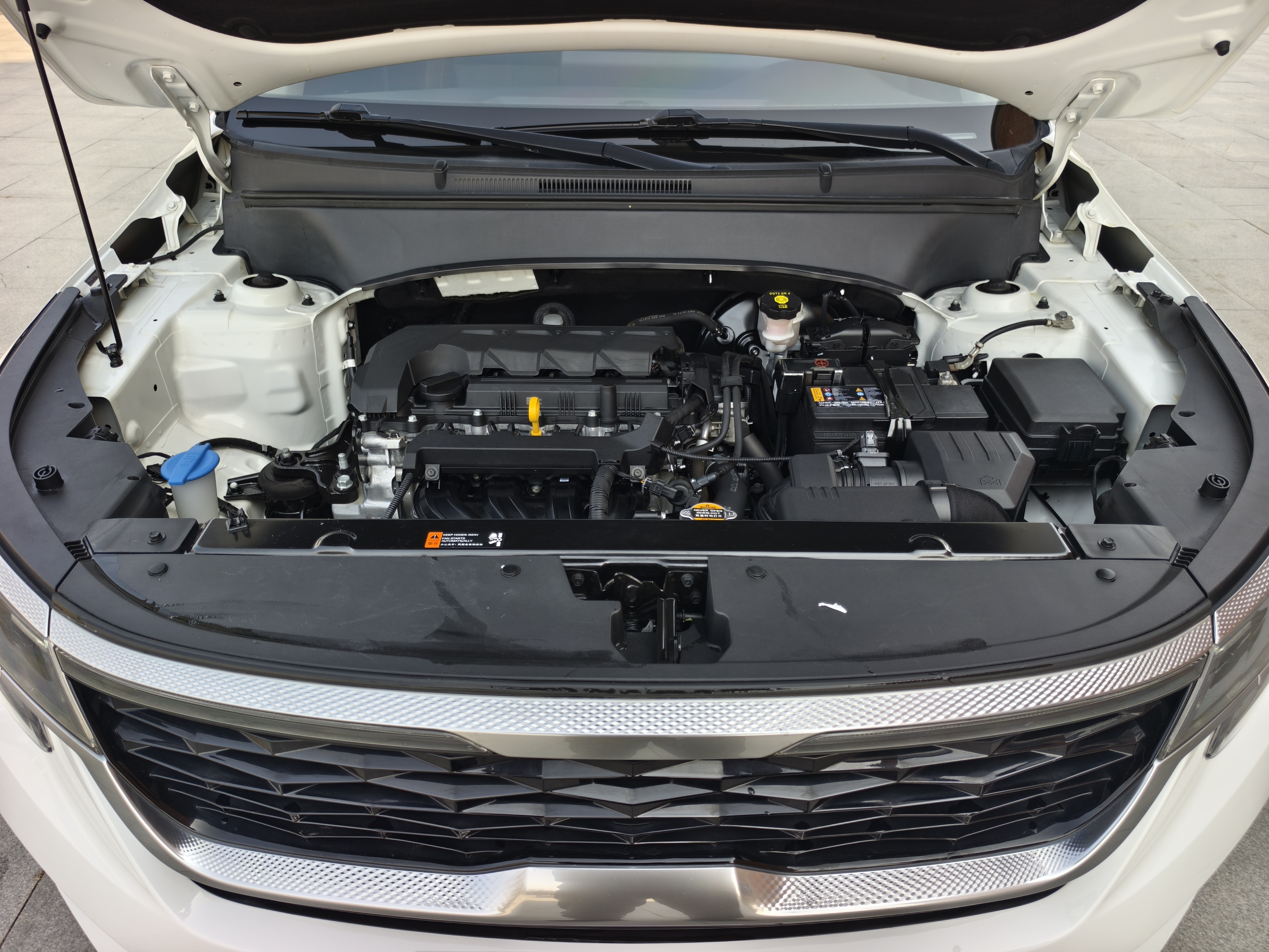 Kia Stonic 2021 изображение автомобиля #8