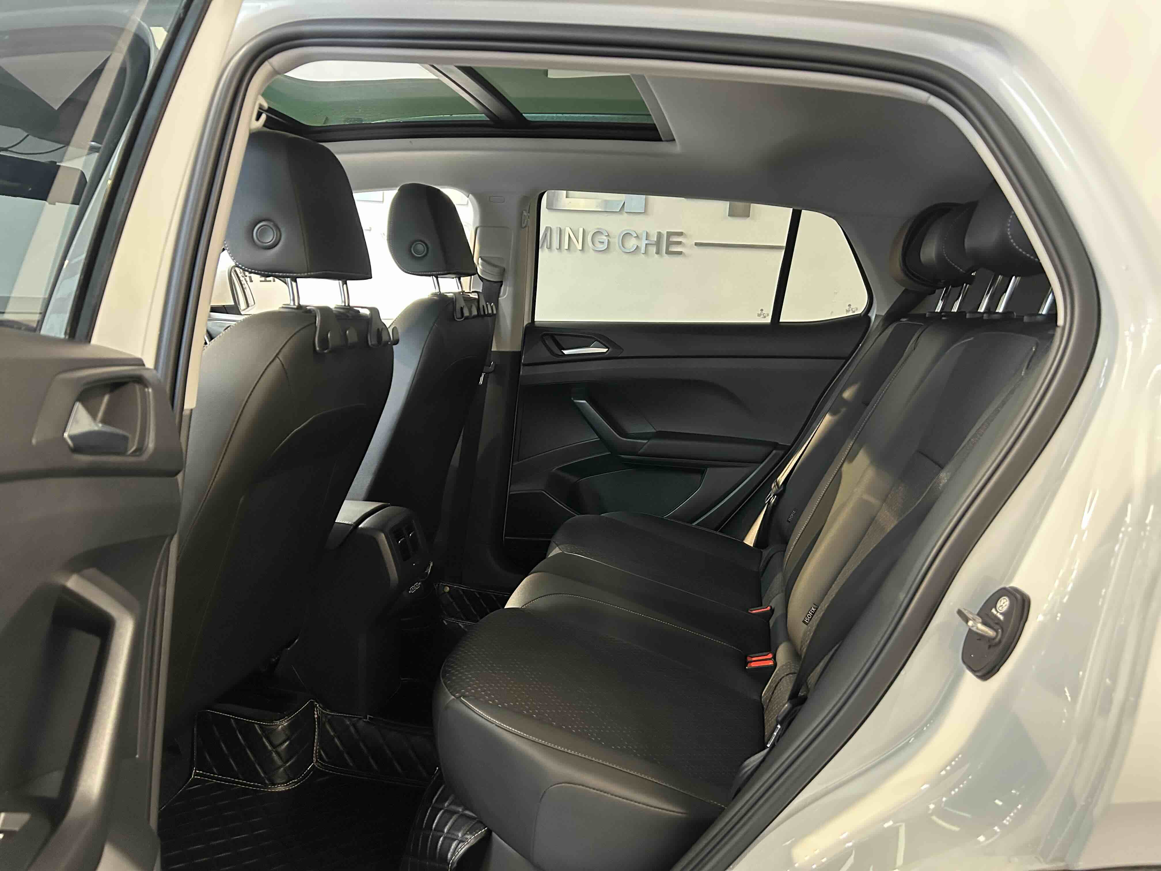 Volkswagen Tacqua 2020 car image #8