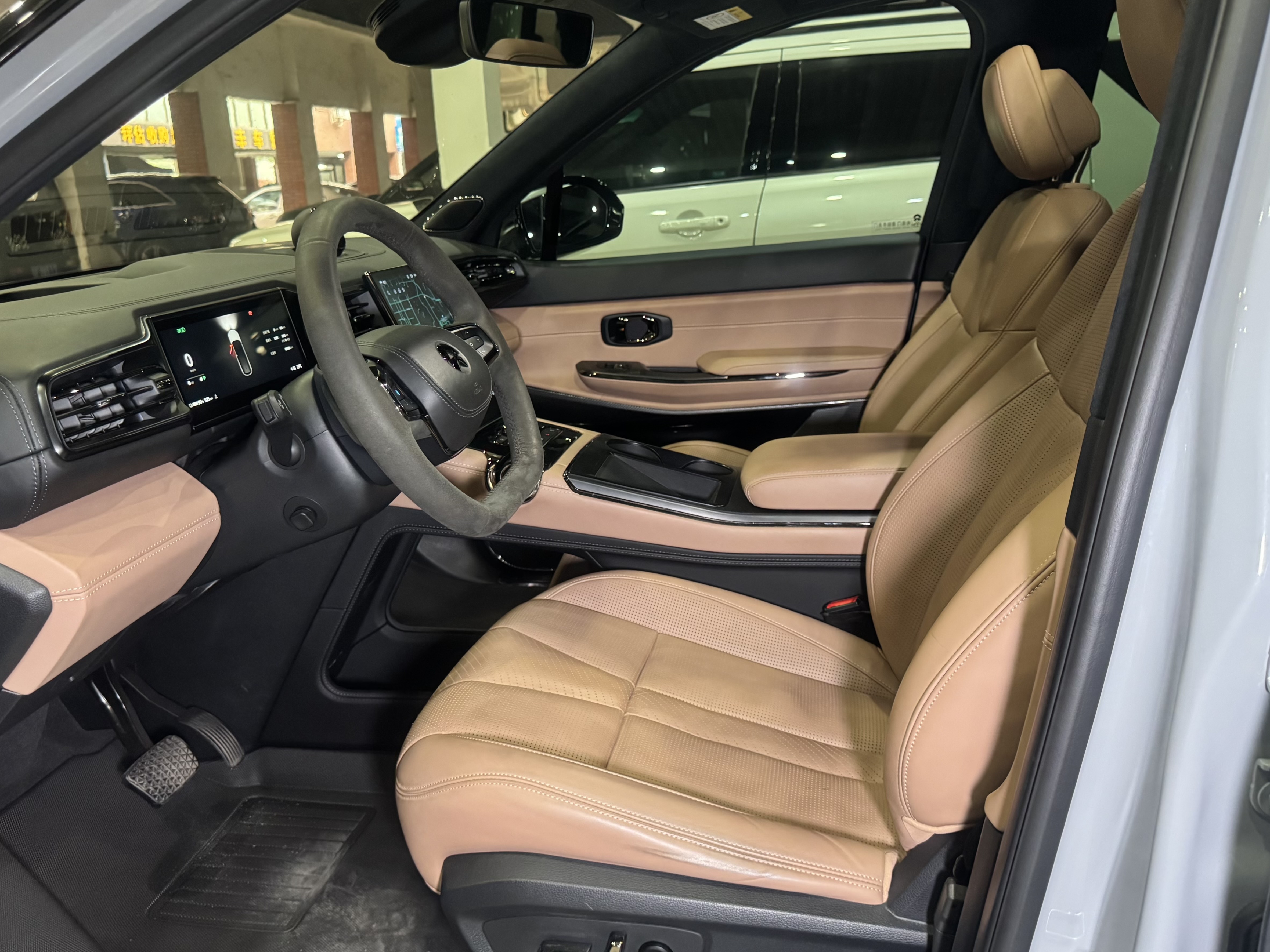 NIO ES8 2021 car image #8