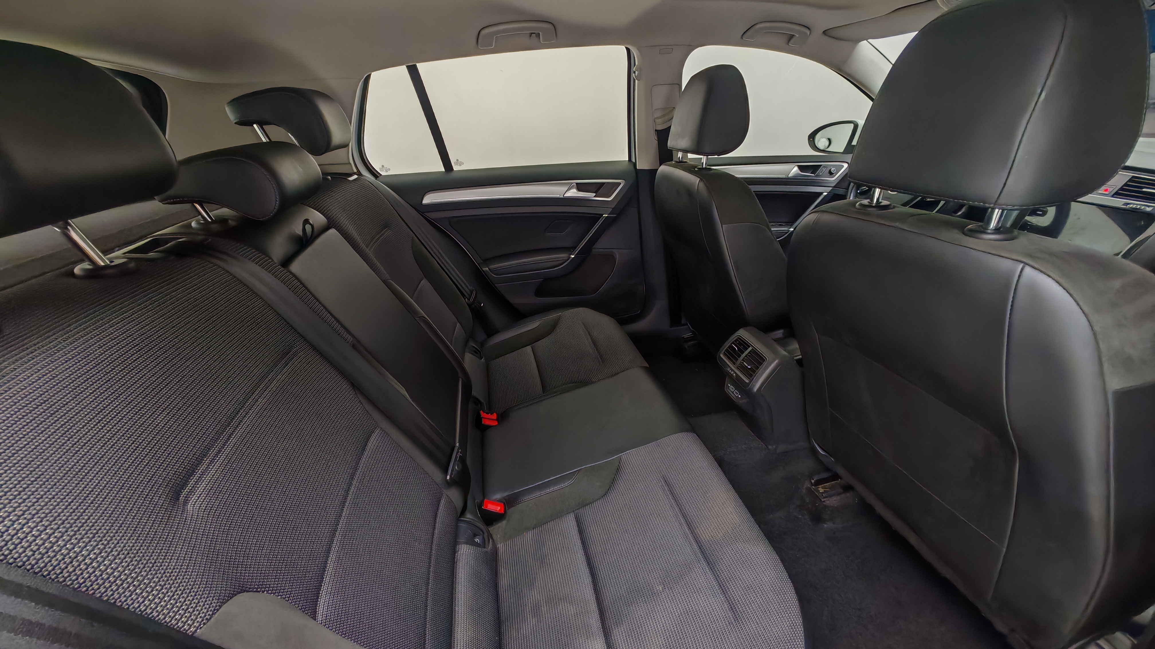 Volkswagen Golf 2020 изображение автомобиля #8