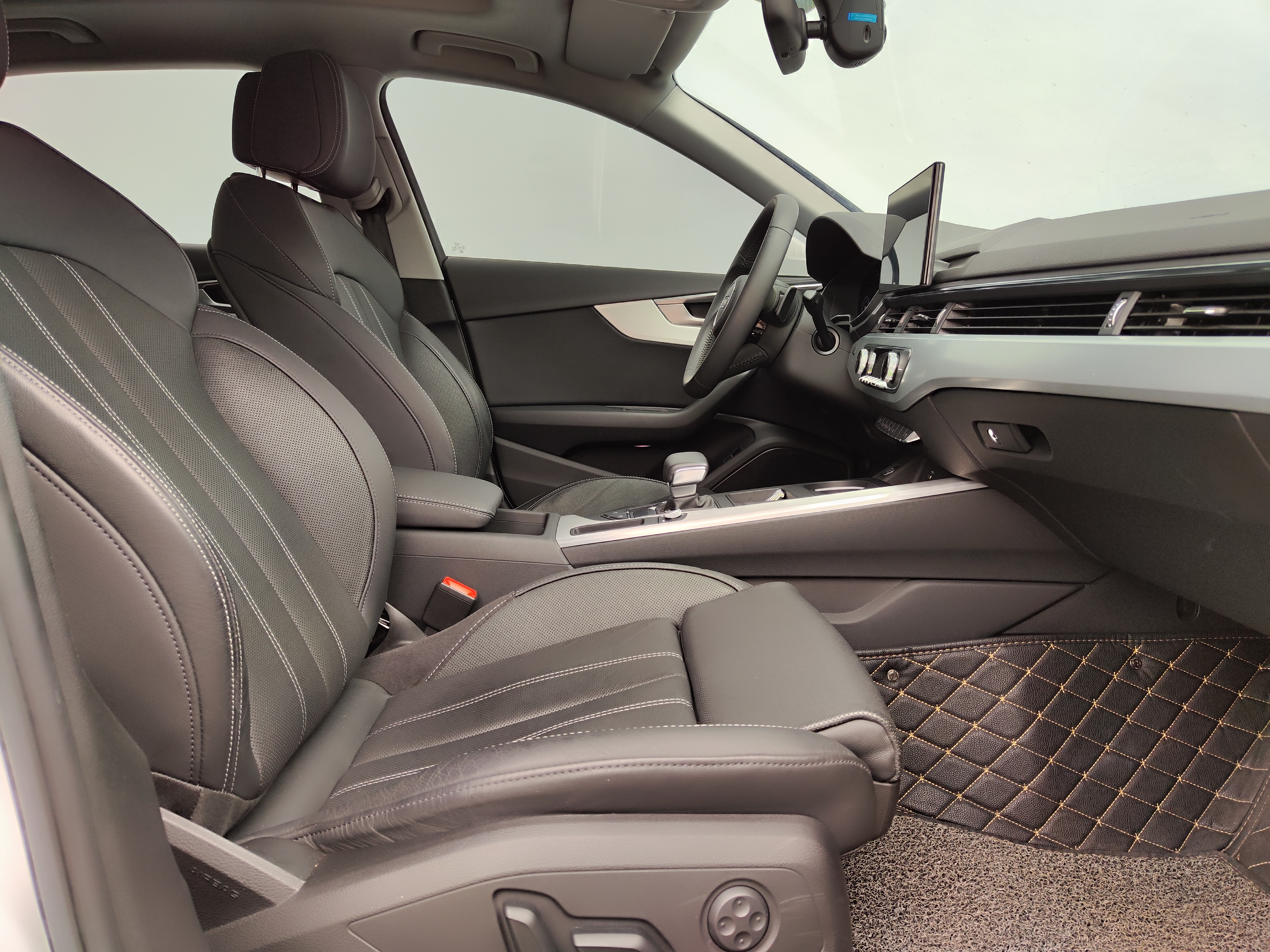 Audi A4L 2020 #8 Audi A4L 2020 car image #8