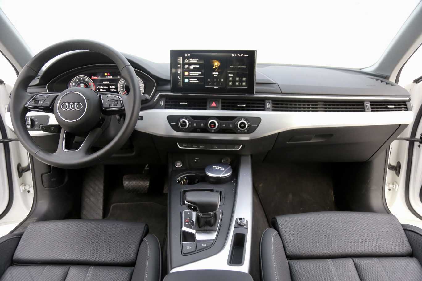 Audi 2021 car image #8