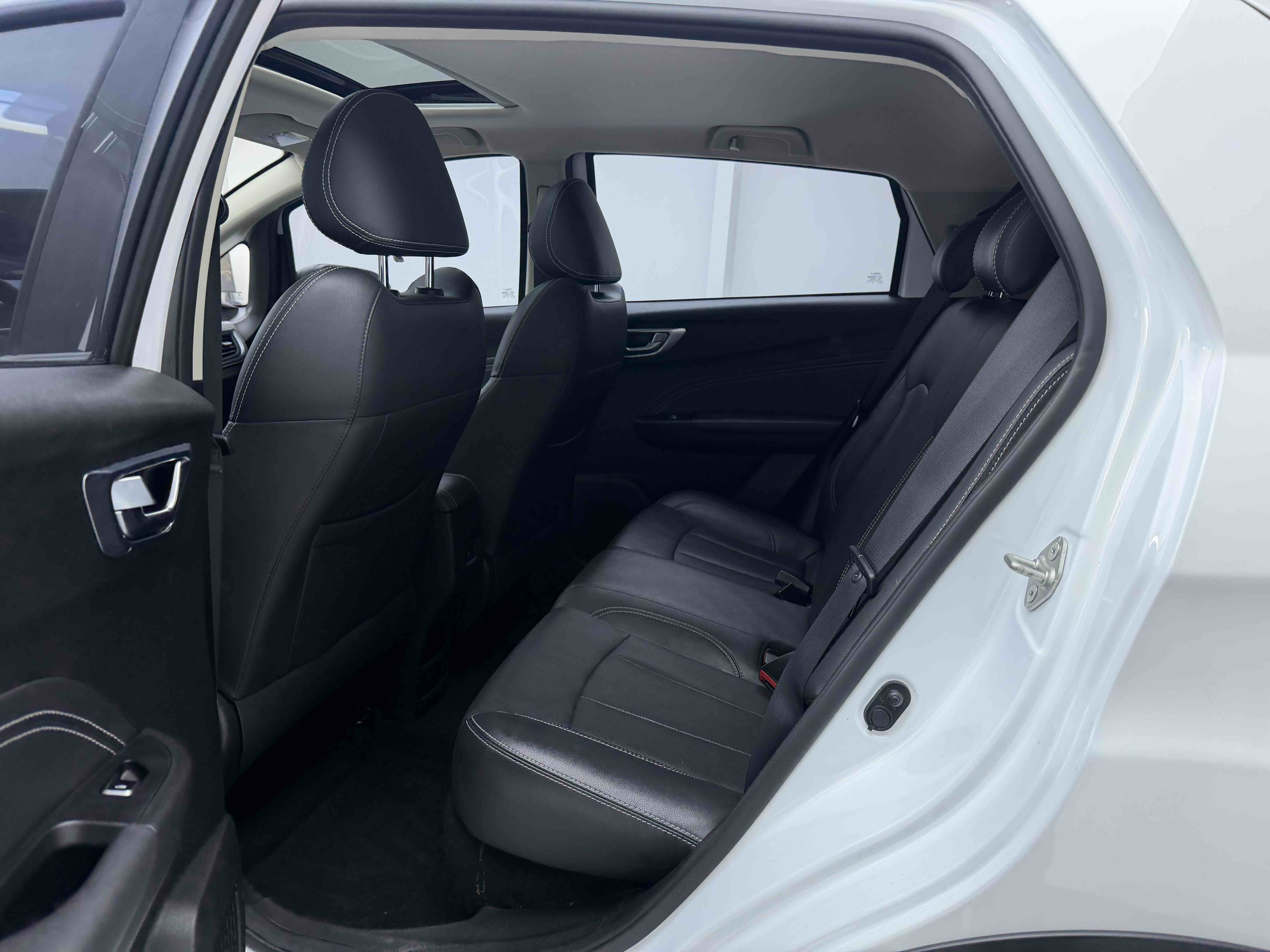 GEELY Vision X3 2021 image de voiture #8