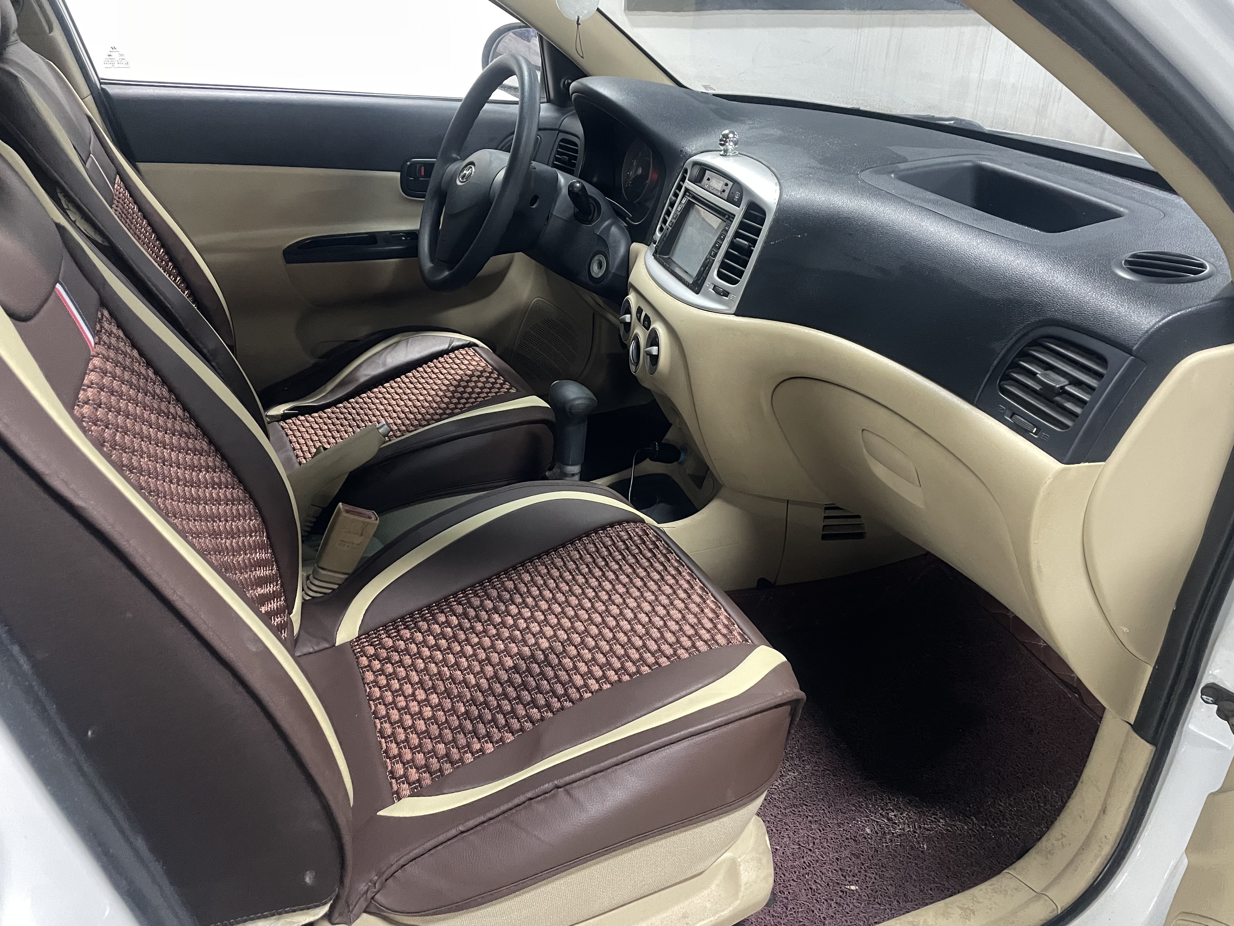 Hyundai Accent 2010 #8 Hyundai Accent 2010 car image #8