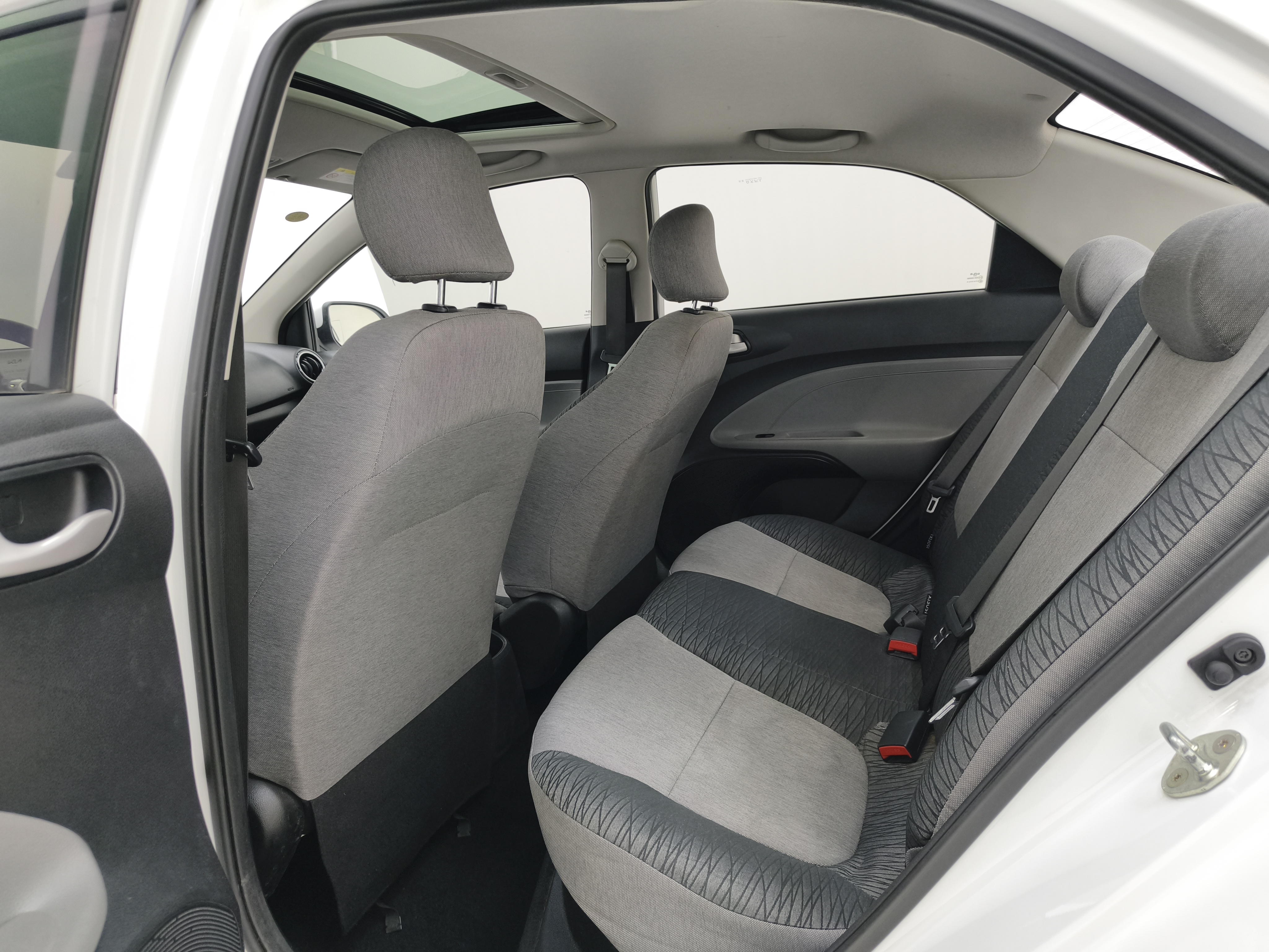 Kia Pegas 2021 image de voiture #8