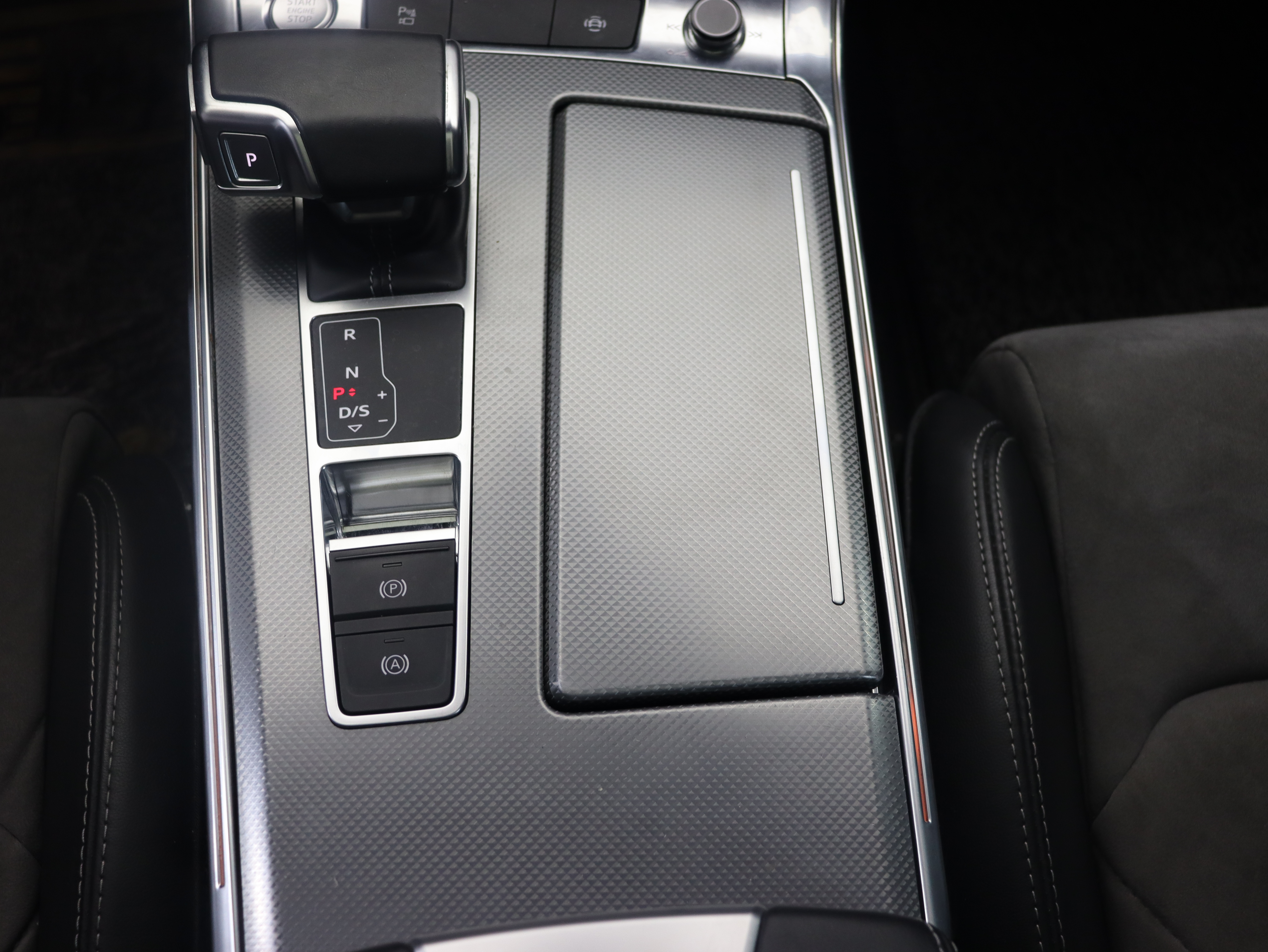 Audi A6L 2020 #8 Audi A6L 2020 car image #8
