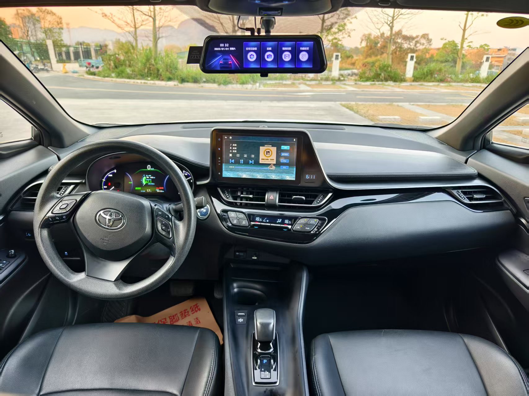 Toyota C-HR EV 2021 immagine di auto #8