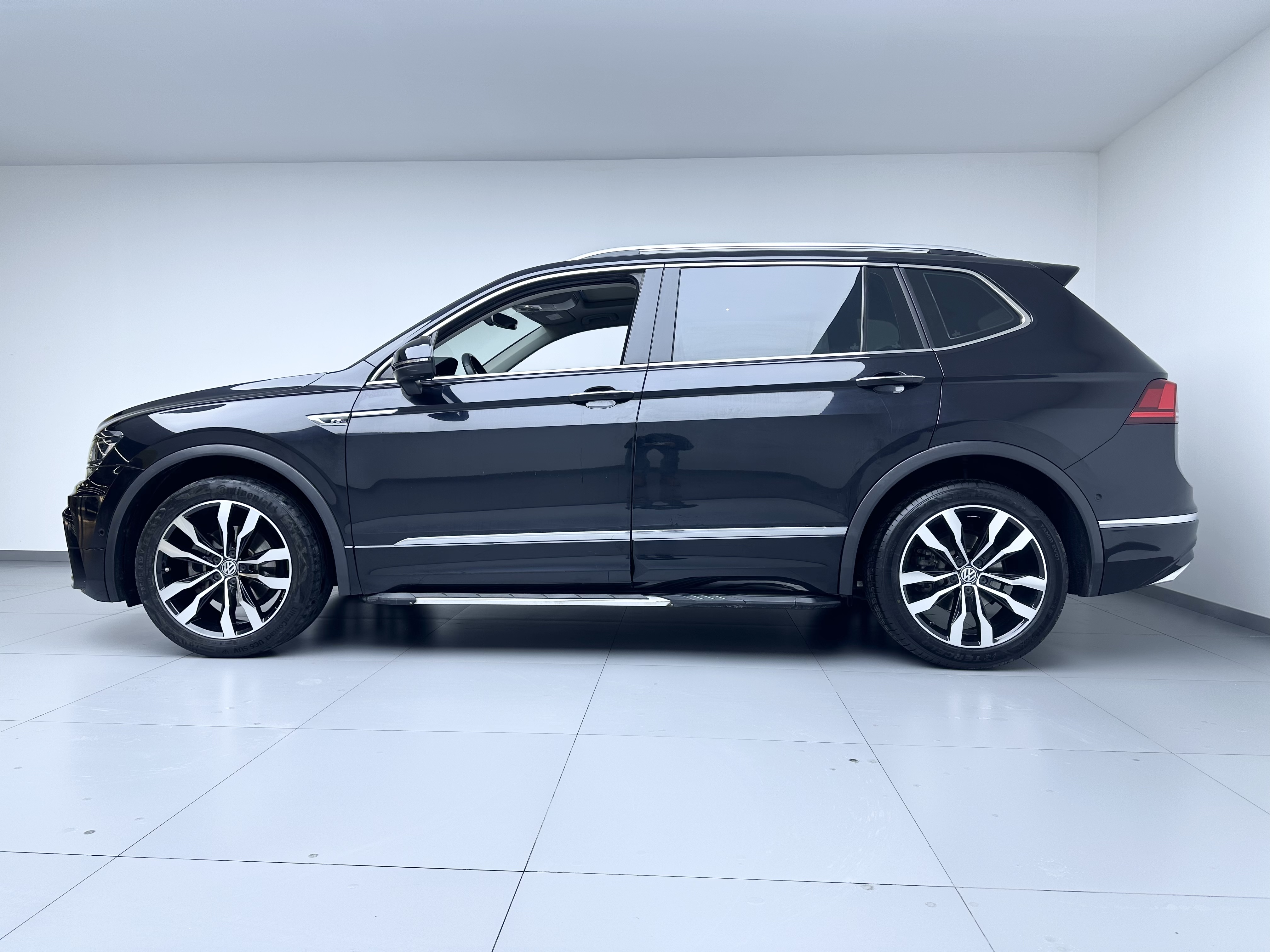 Volkswagen Tiguan L 2020 #8 Volkswagen Tiguan L 2020 immagine di auto #8
