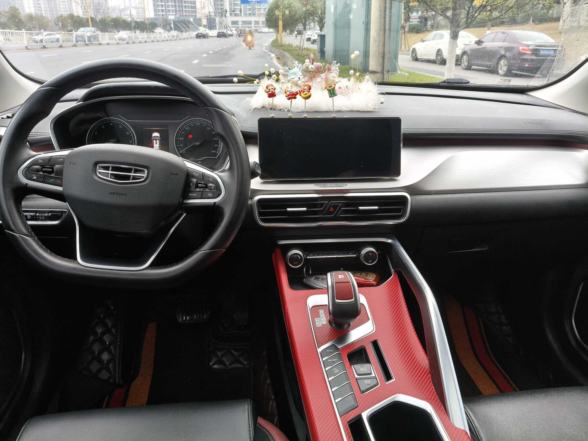 GEELY Coolray 2021 car image #8