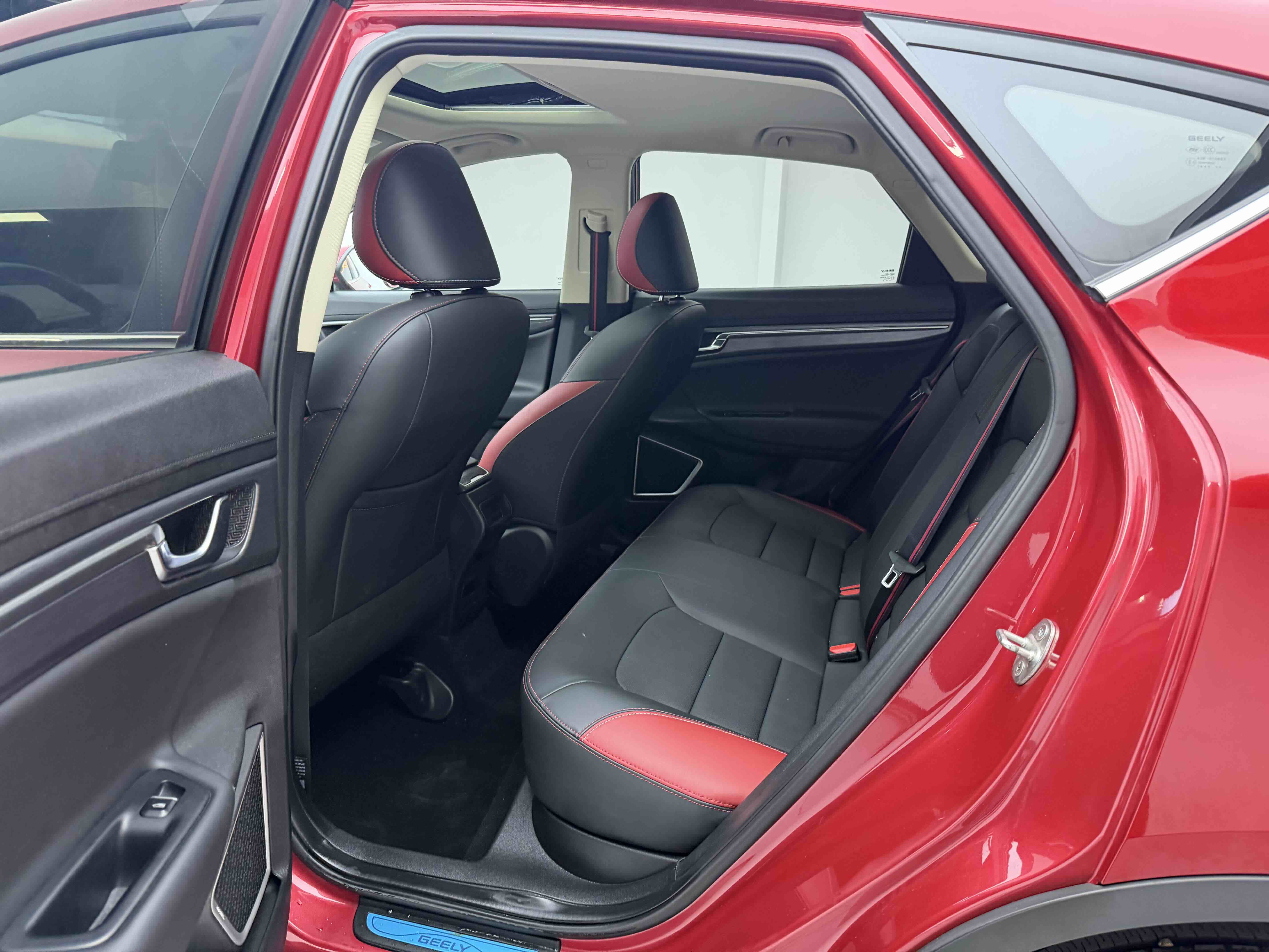 Emgrand GS 2021 car image #8
