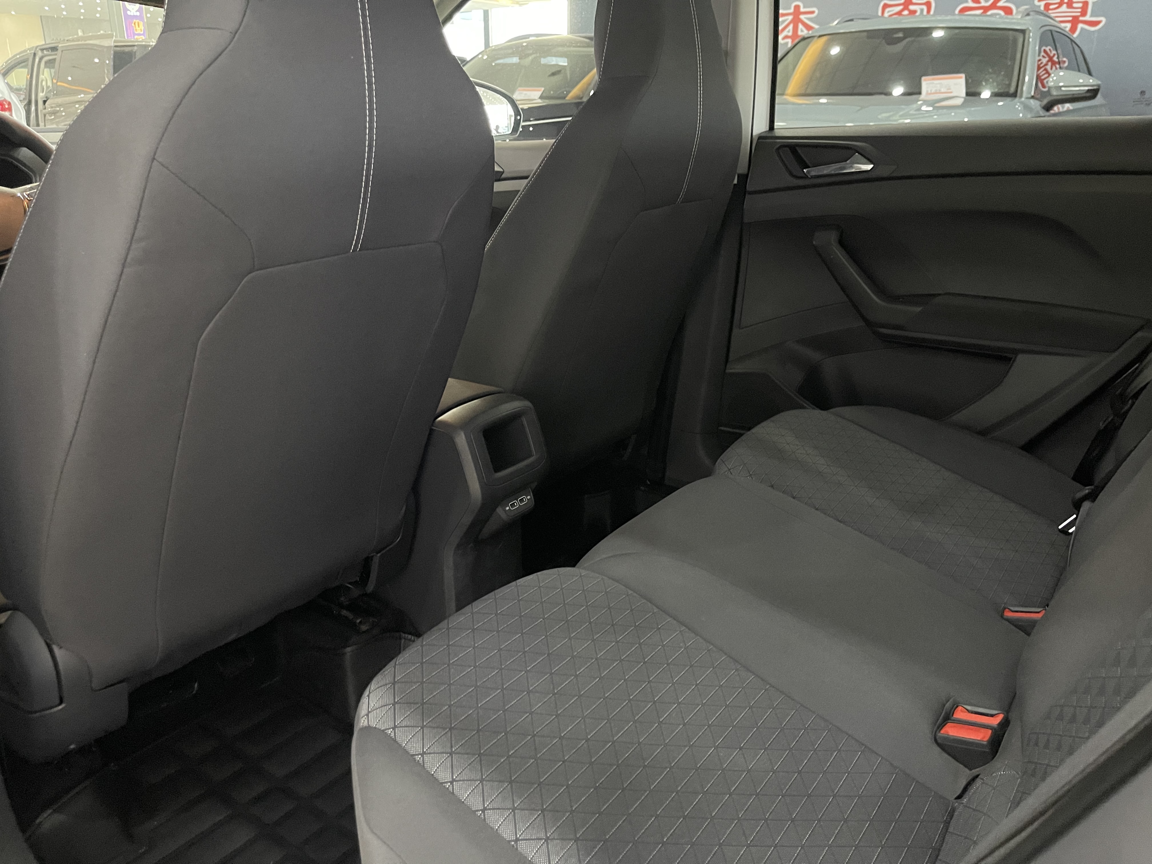 Volkswagen T-Cross 2021 #8 Volkswagen T-Cross 2021 car image #8