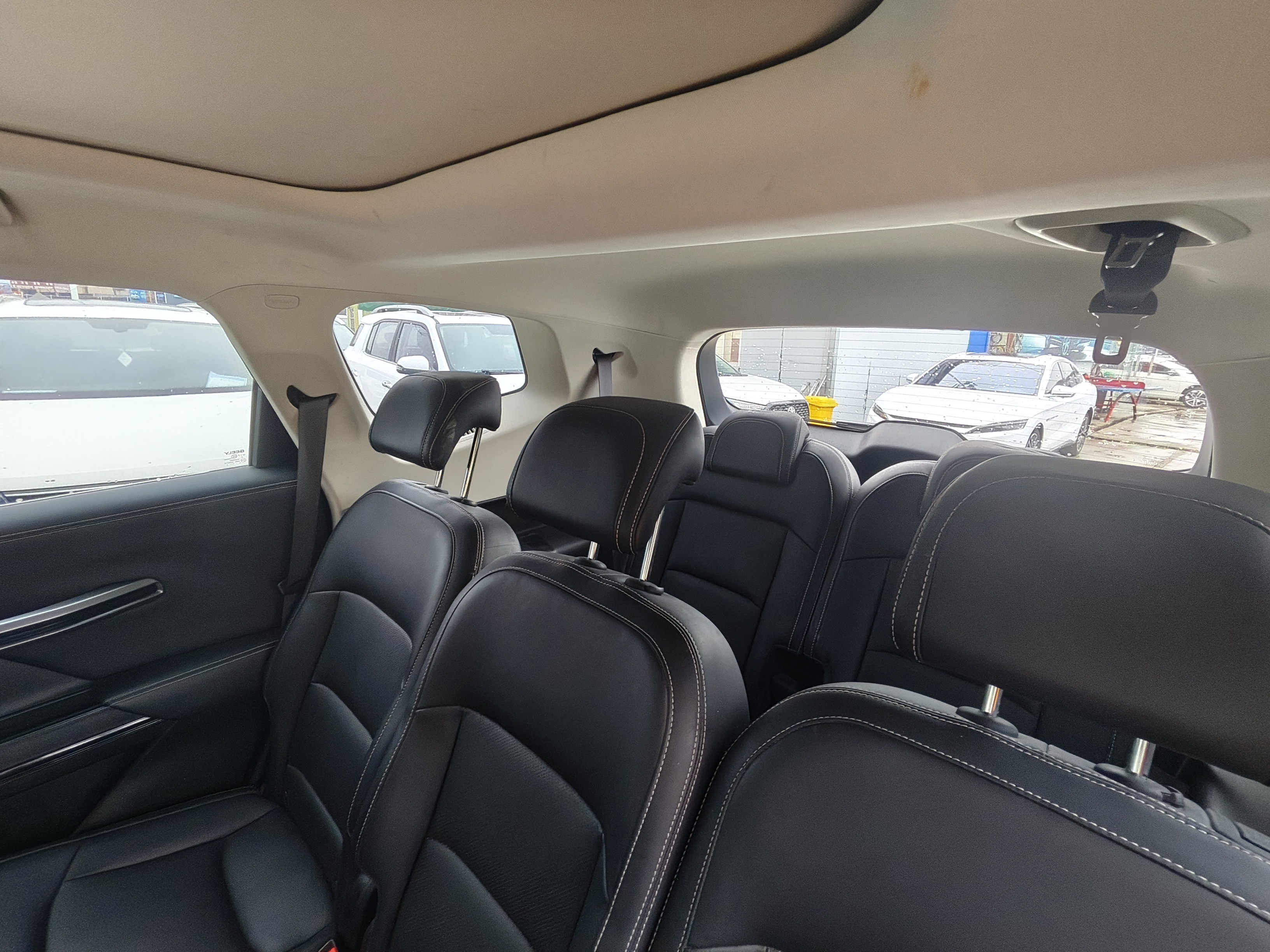 GEELY Okavango 2021 car image #8