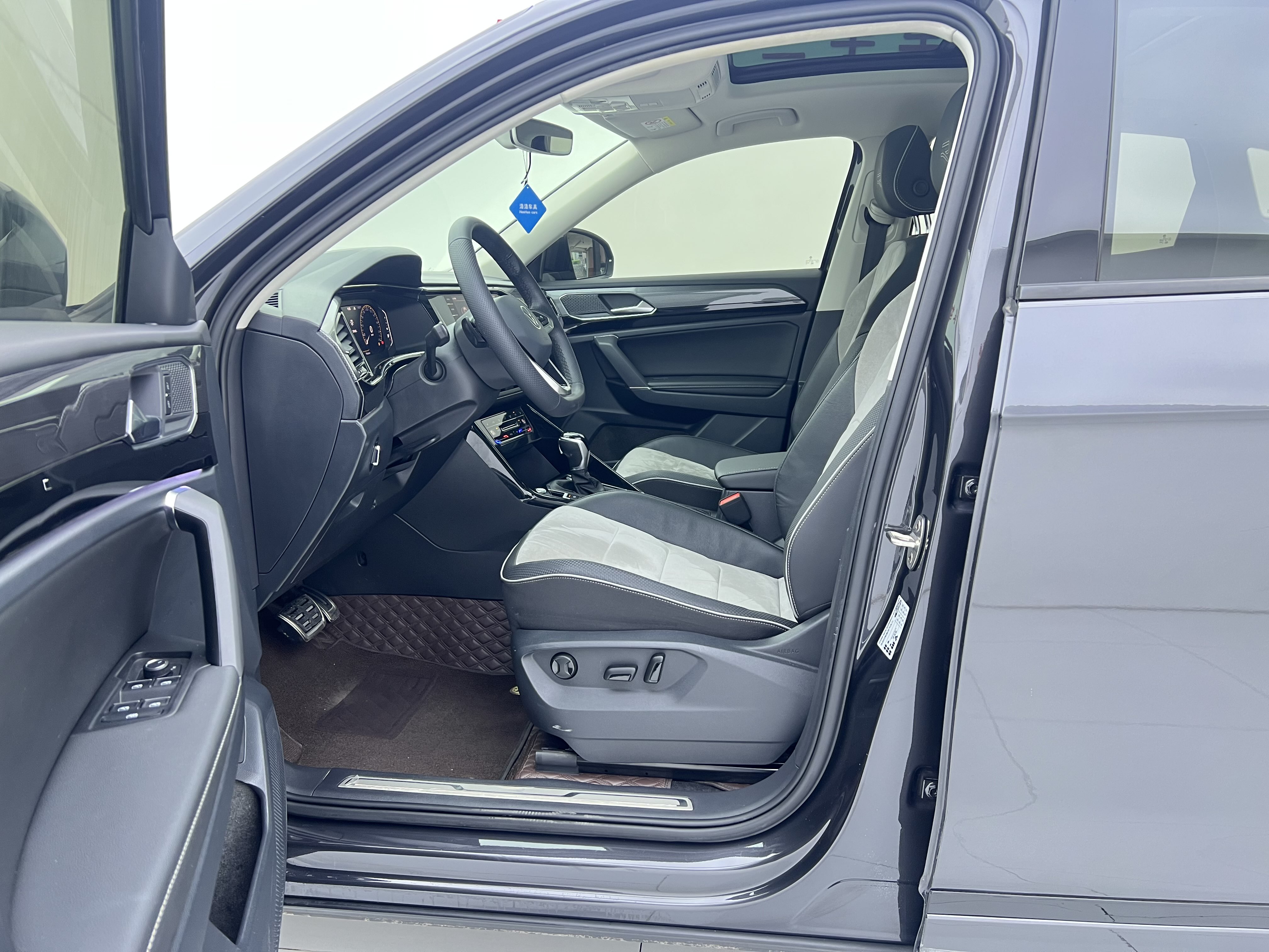 Volkswagen Tayron X 2021 car image #8