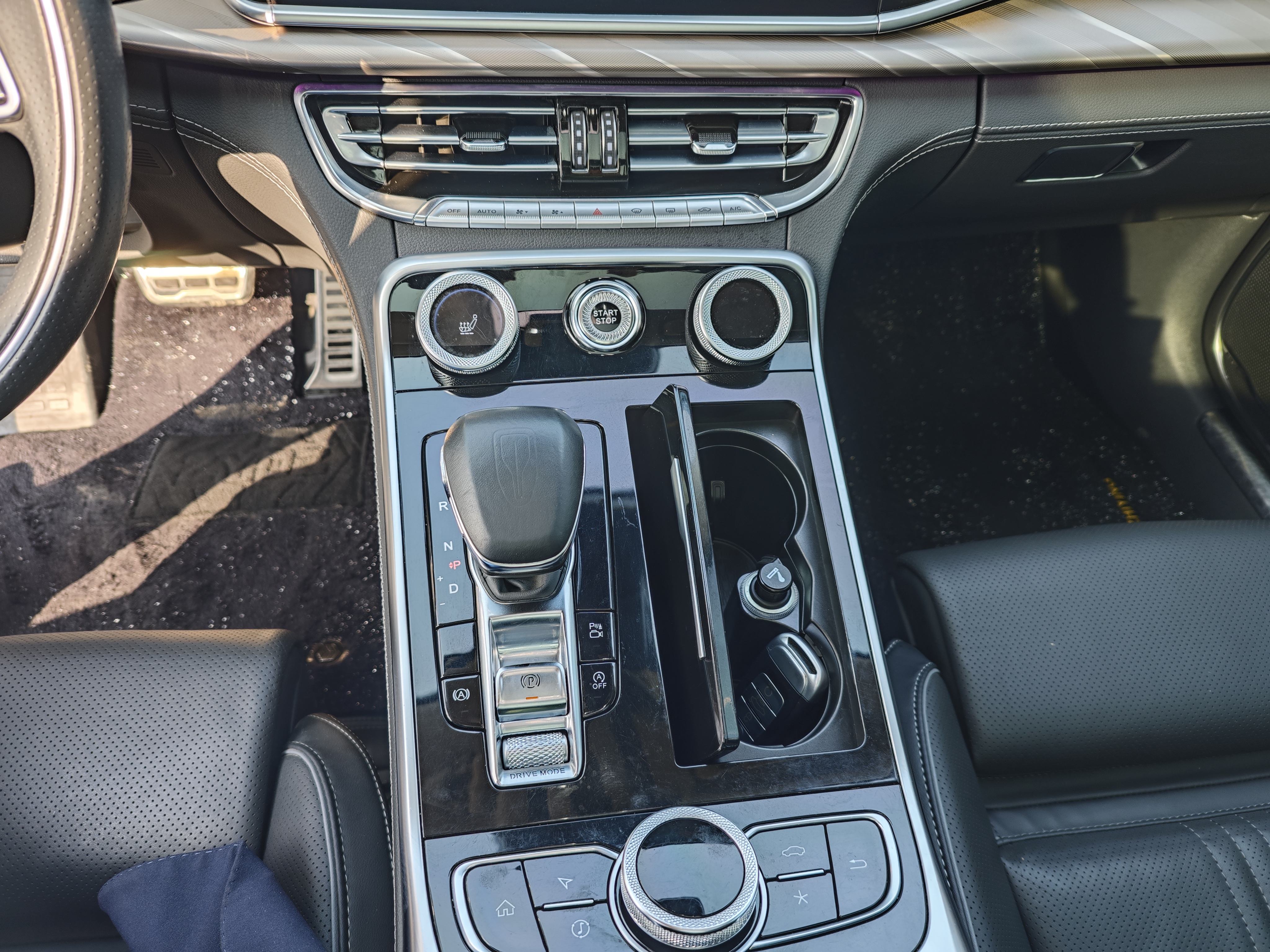 HongQi H9 2021 car image #8