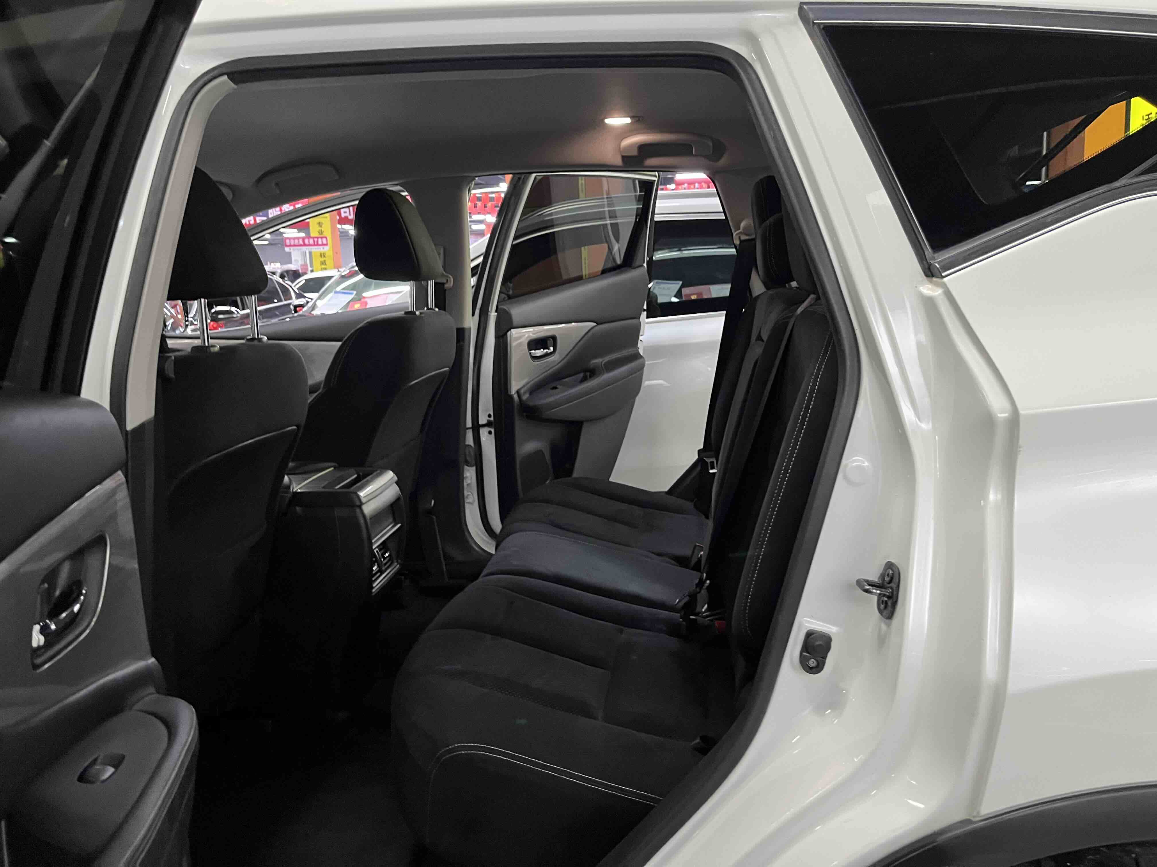 Nissan Murano 2023 image de voiture #8