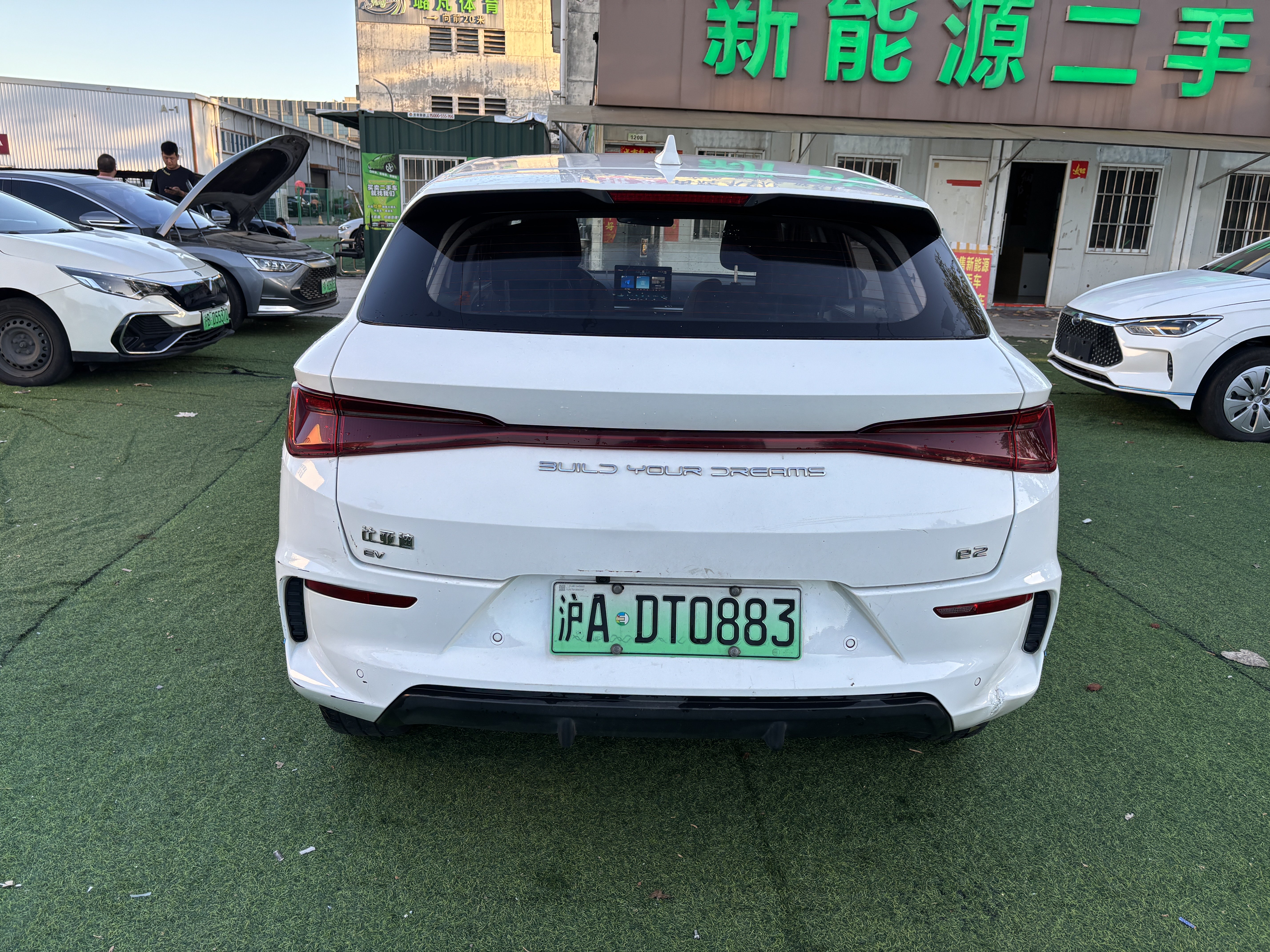 BYD e2 2020 изображение автомобиля #8