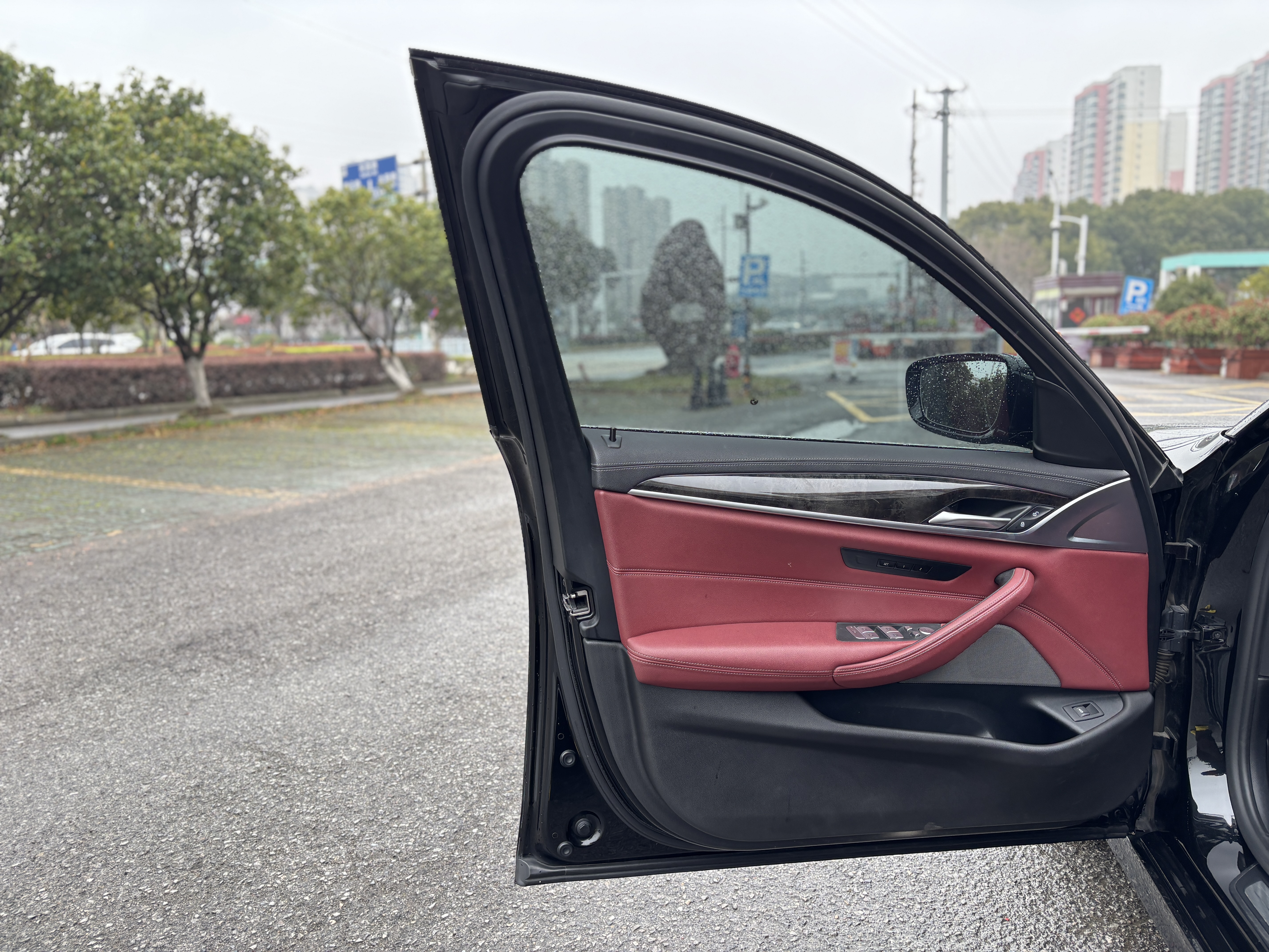 BMW 5 Series 2021 car image #8