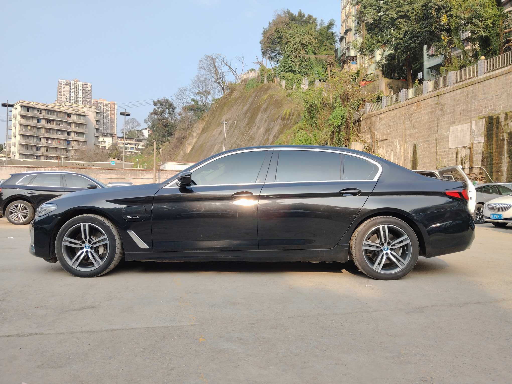 BMW 5 Series New Energy 2022 car image #8