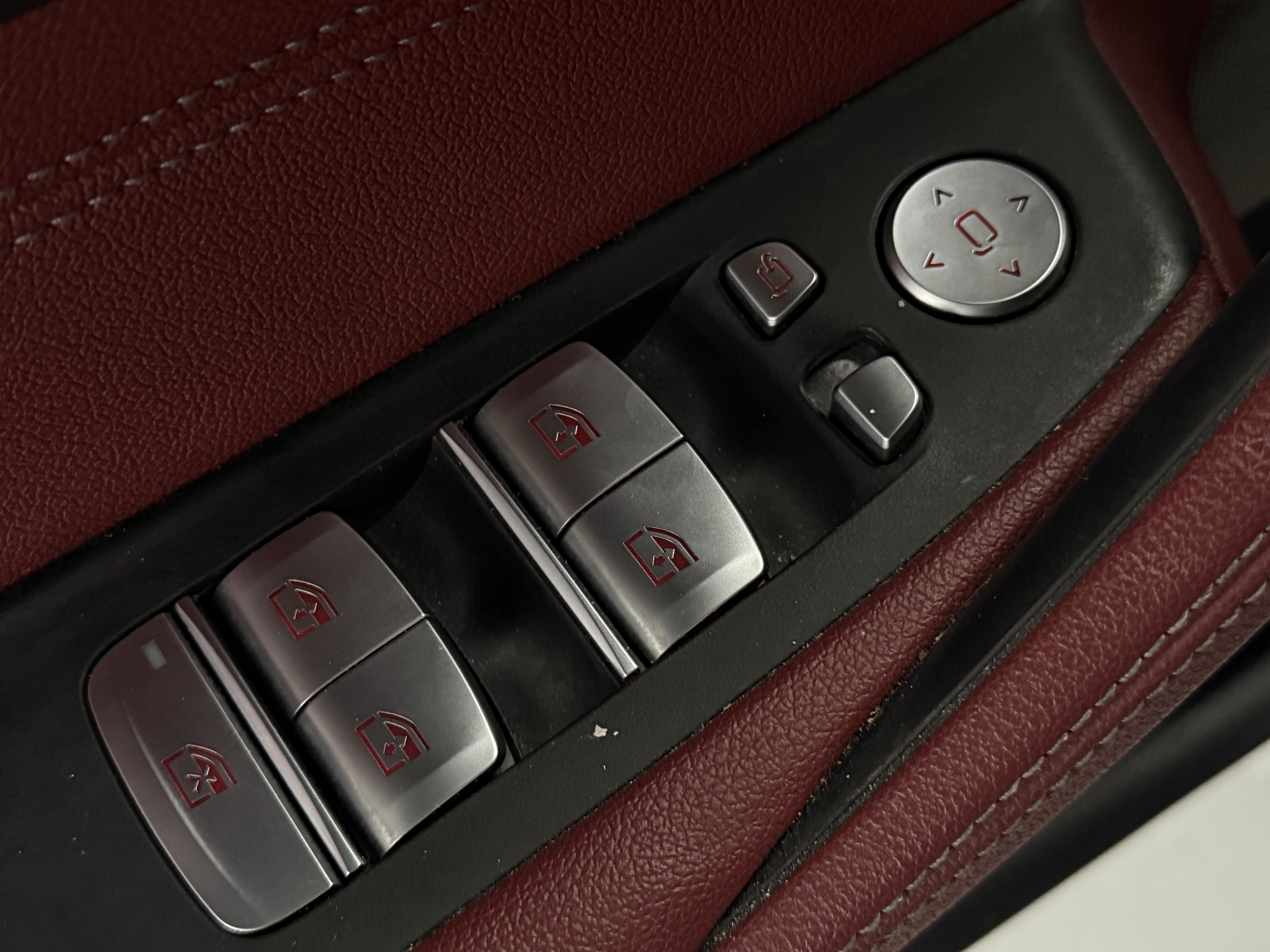 BMW 5 Series New Energy 2021 car image #8