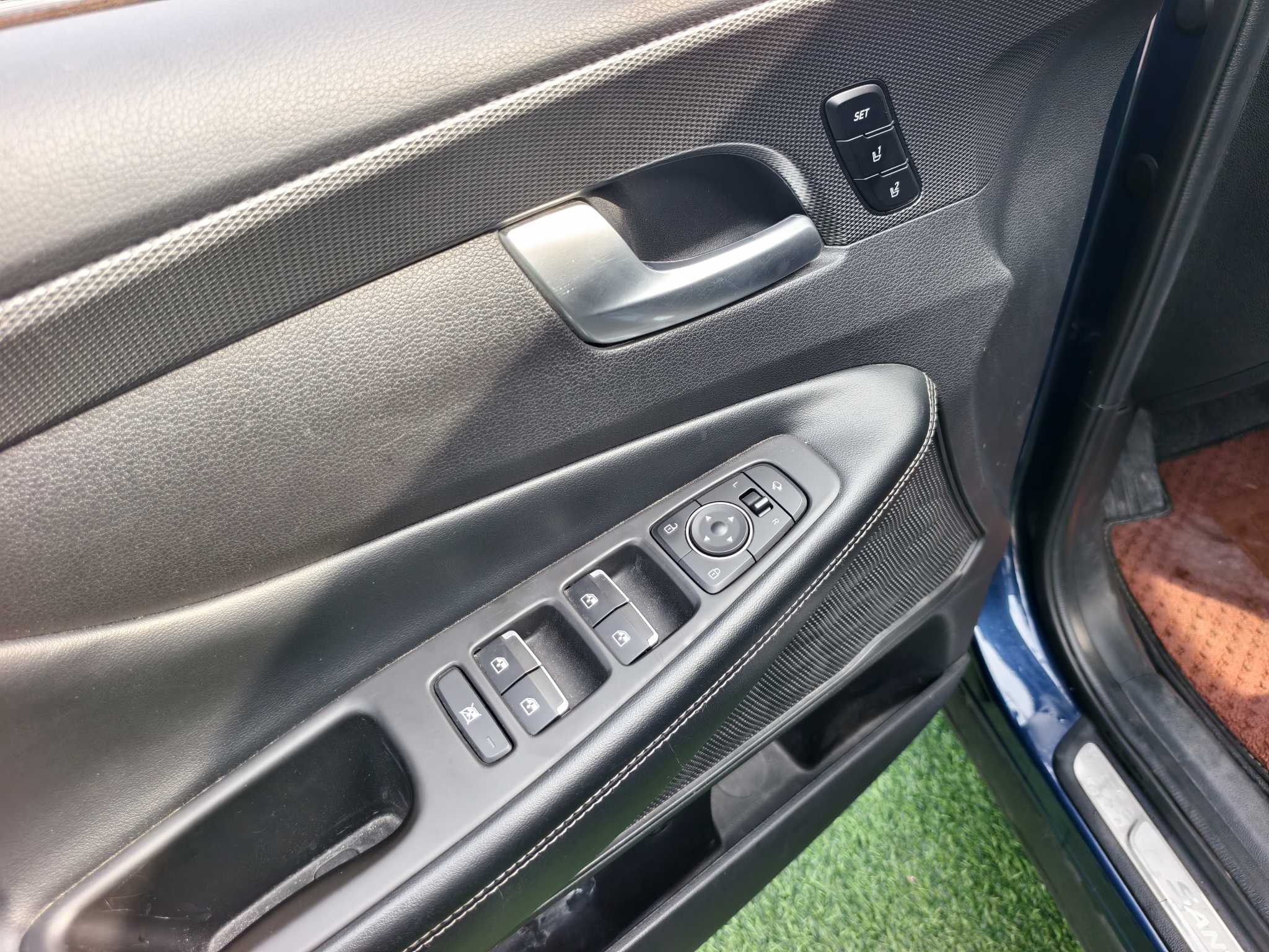 Hyundai Santa Fe 2021 image de voiture #8