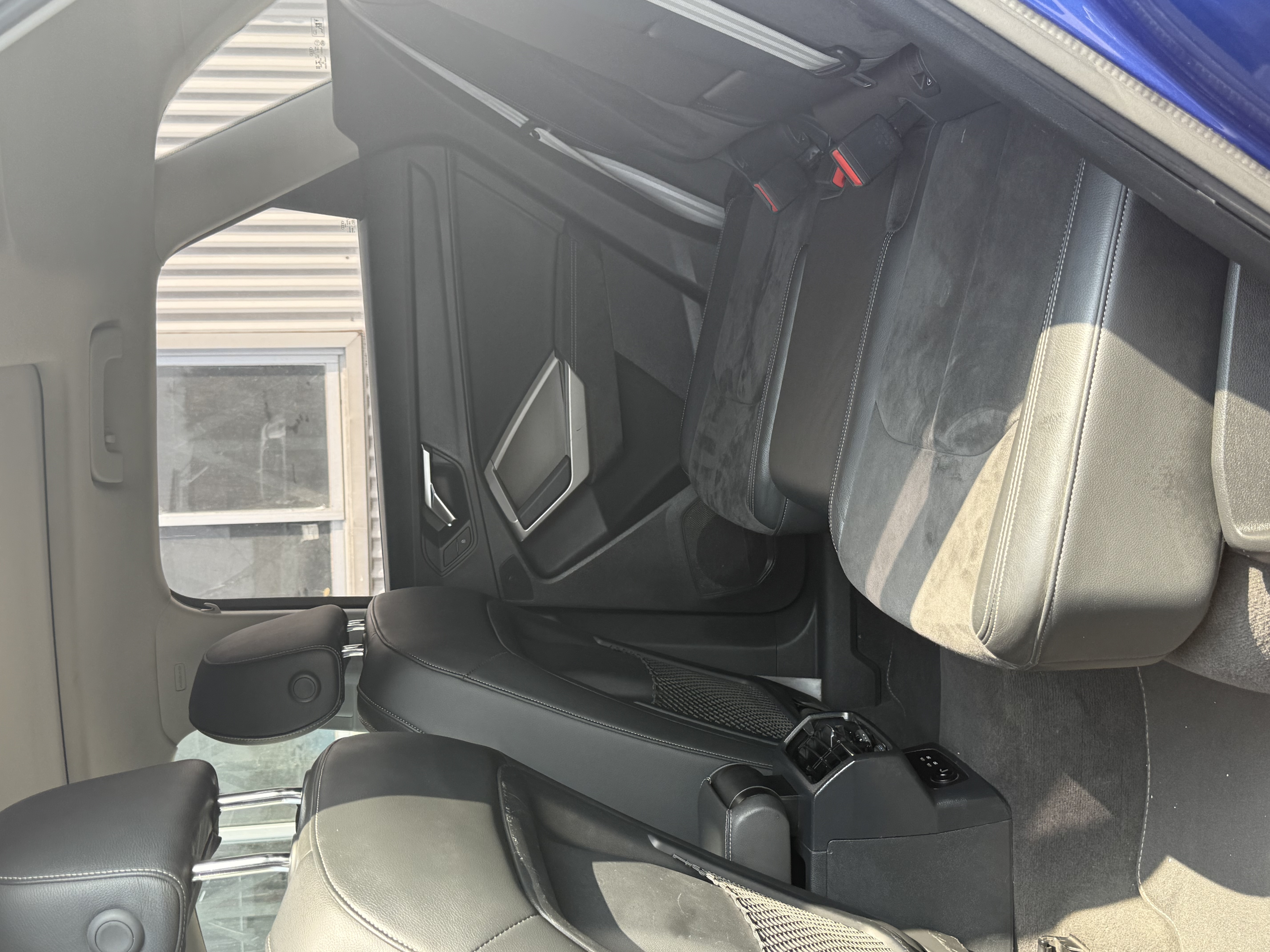 Audi Q3 2020 car image #8