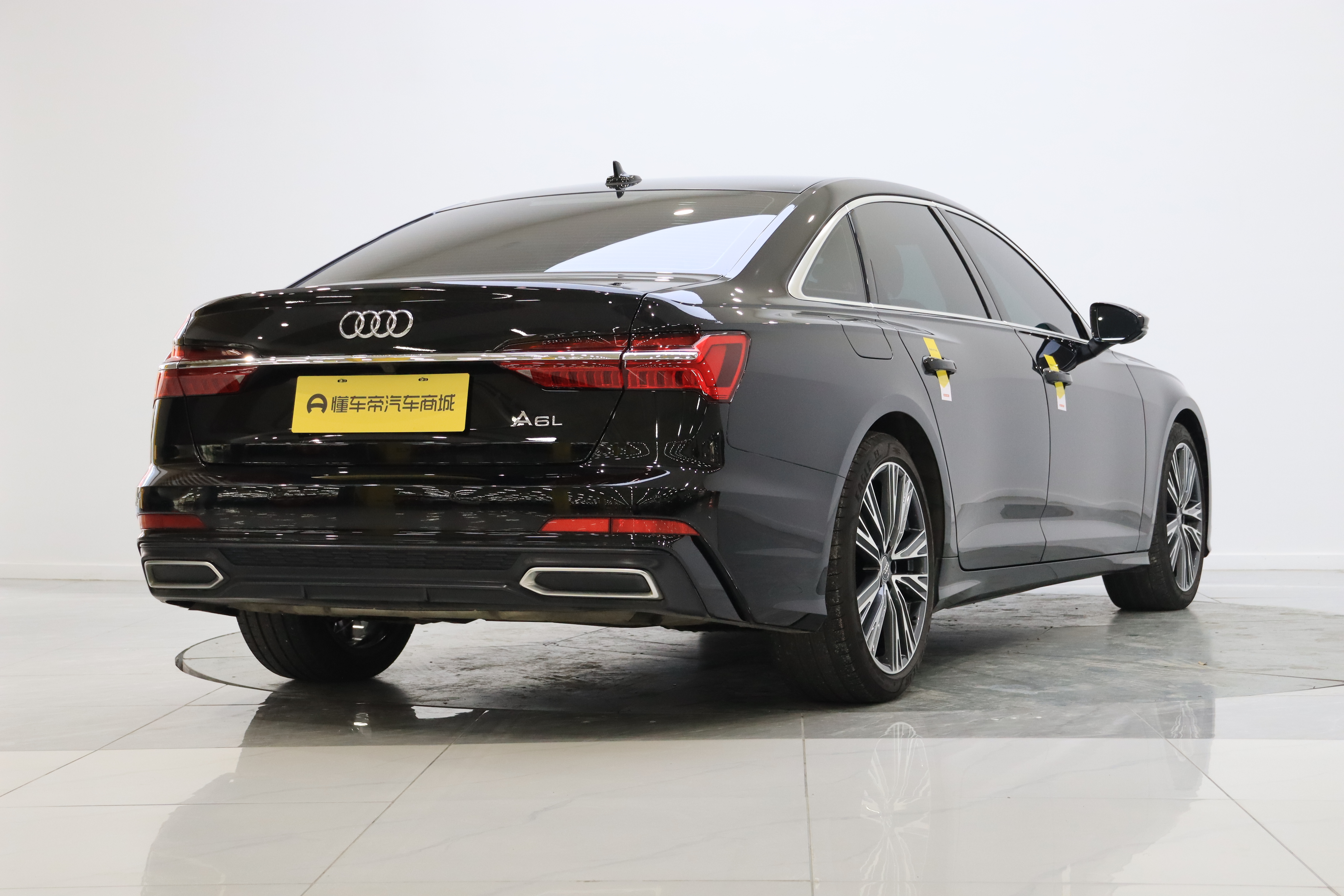2021 car image #8