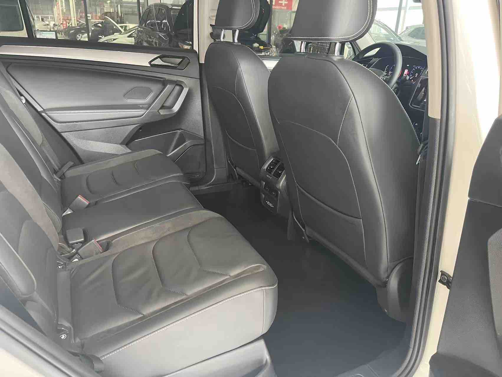 Volkswagen Tiguan L 2021 #8 Volkswagen Tiguan L 2021 car image #8